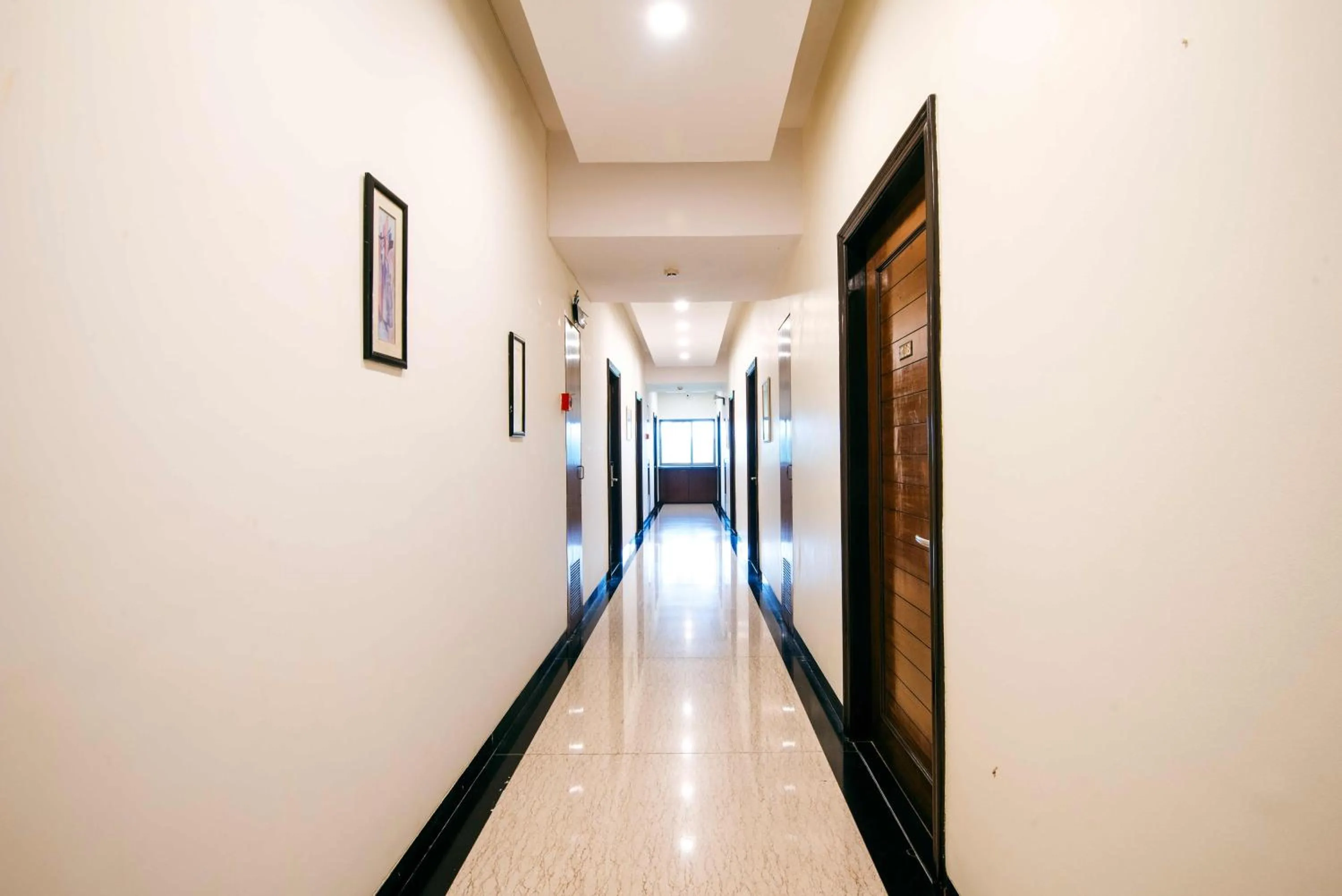 Lobby or reception in Treebo Reveniir Resort with Pool