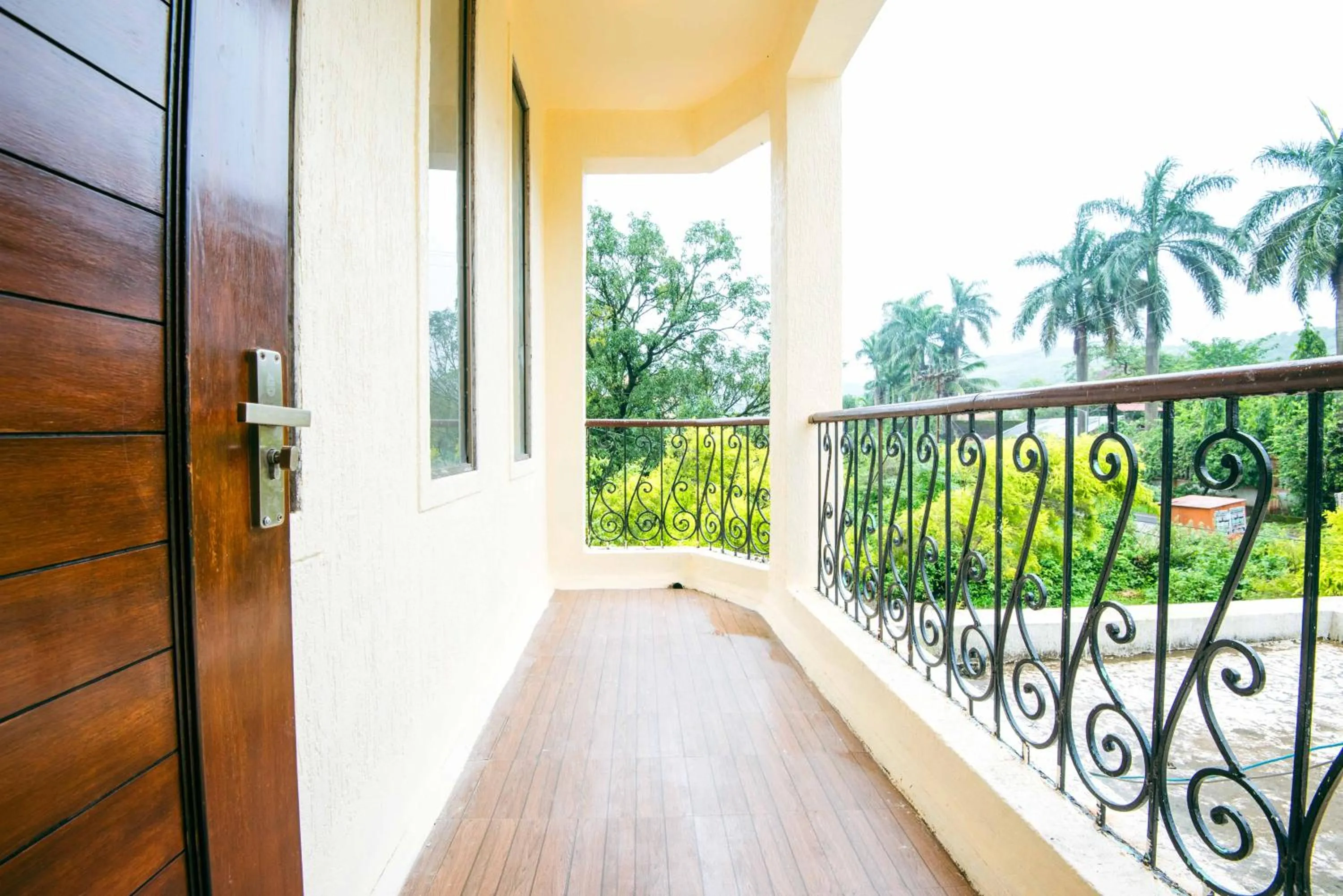 Balcony/Terrace in Treebo Reveniir Resort with Pool
