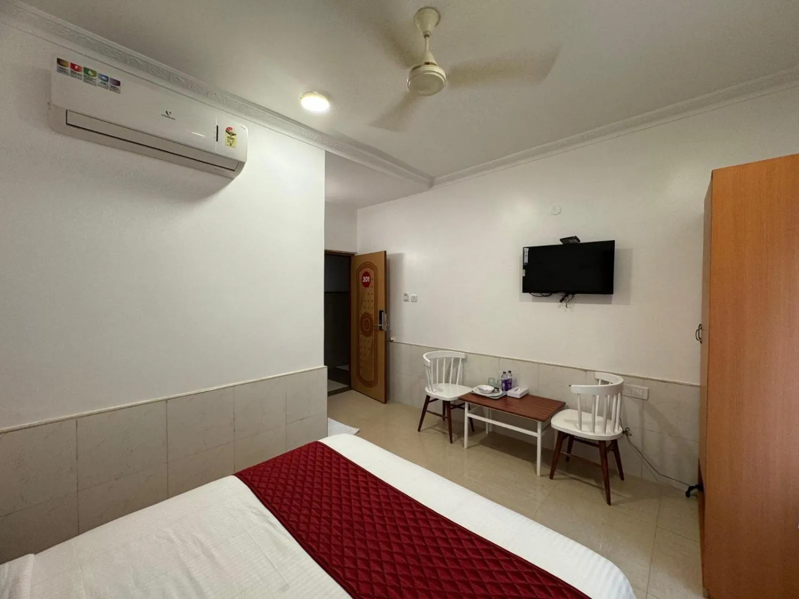 TV and multimedia, Bed in Zipp Lite Murugeshpalya