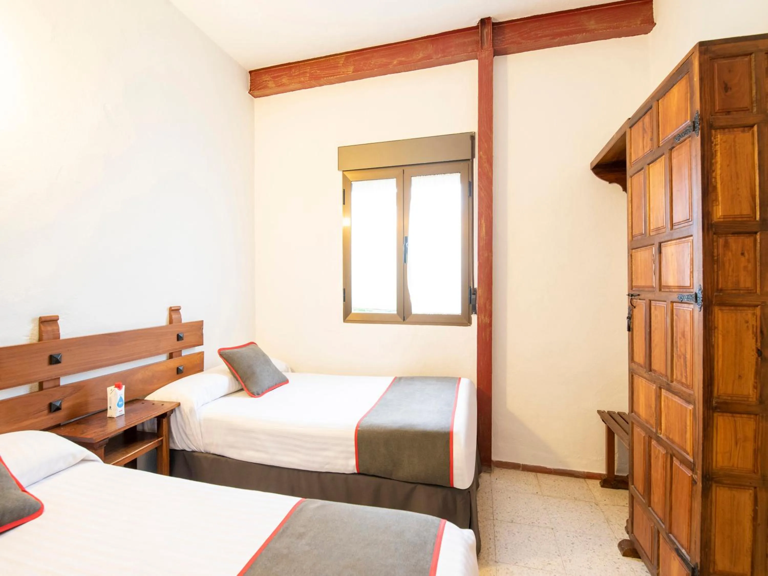 Bed in Hostal Santiago