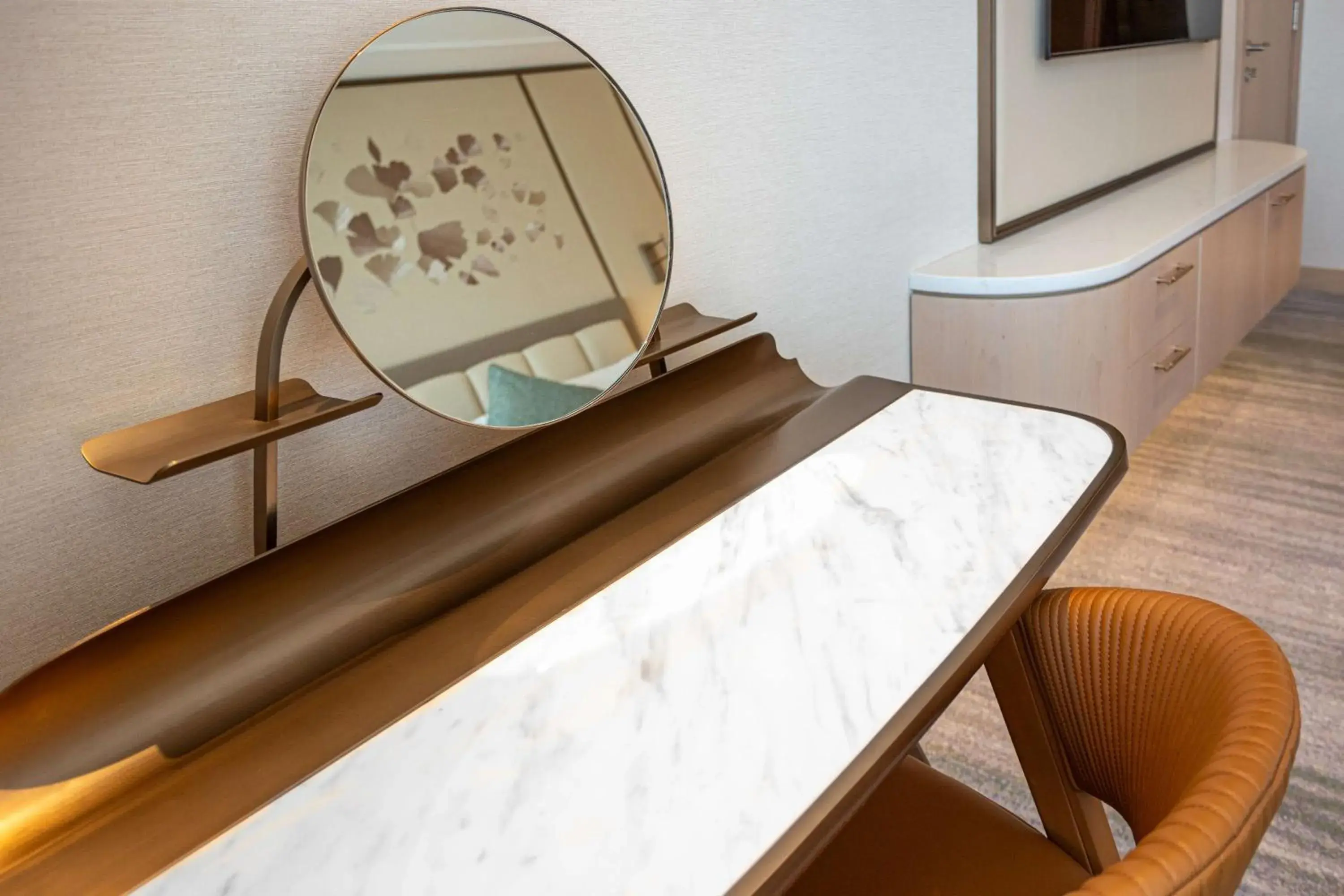 Deluxe One-Bedroom King Suite - Club Signia in Kempinski Hotel Amman Deluxe One-Bedroom King Suite - Club Signia in Kempinski Hotel Amman