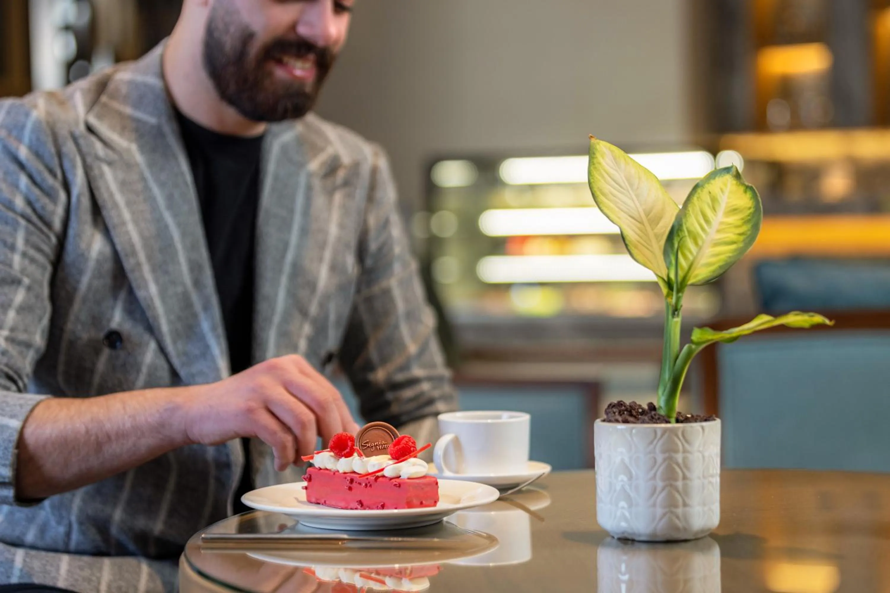 Restaurant/places to eat in Signia by Hilton