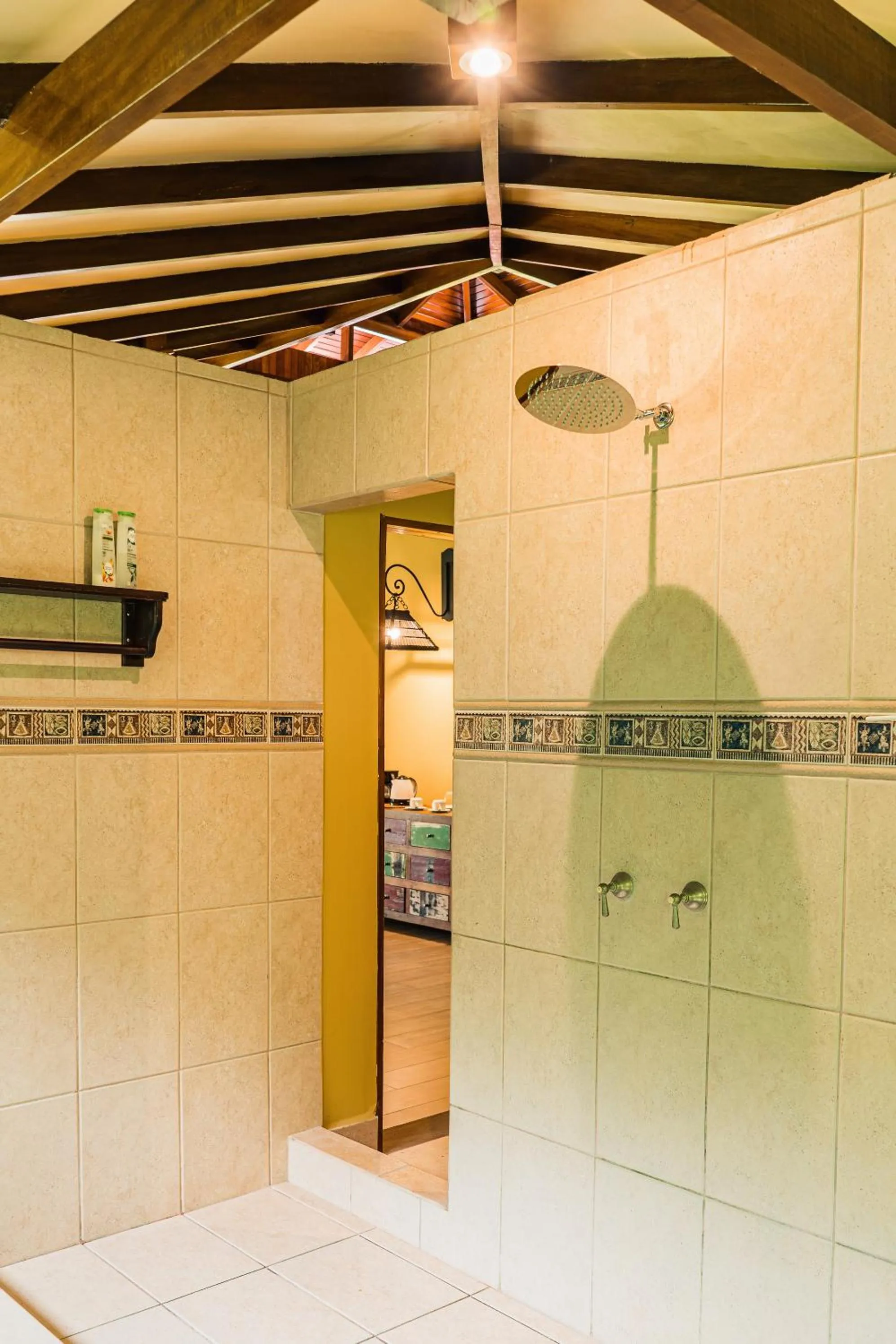 Shower in Kunken Boutique Hotel