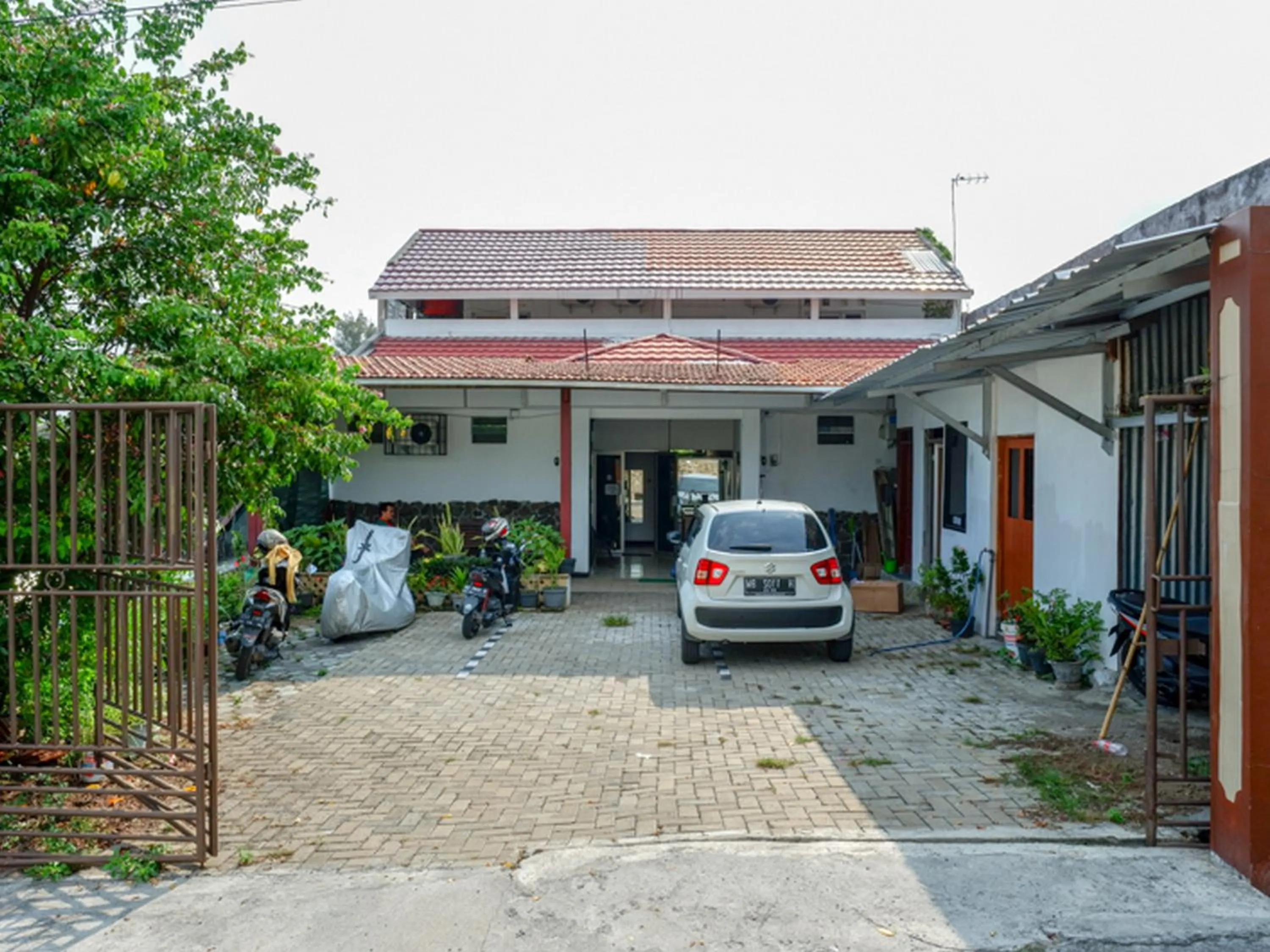 Property Building in KoolKost Syariah near RSUP Dr Kariadi Semarang Minimum Stay 6 nights