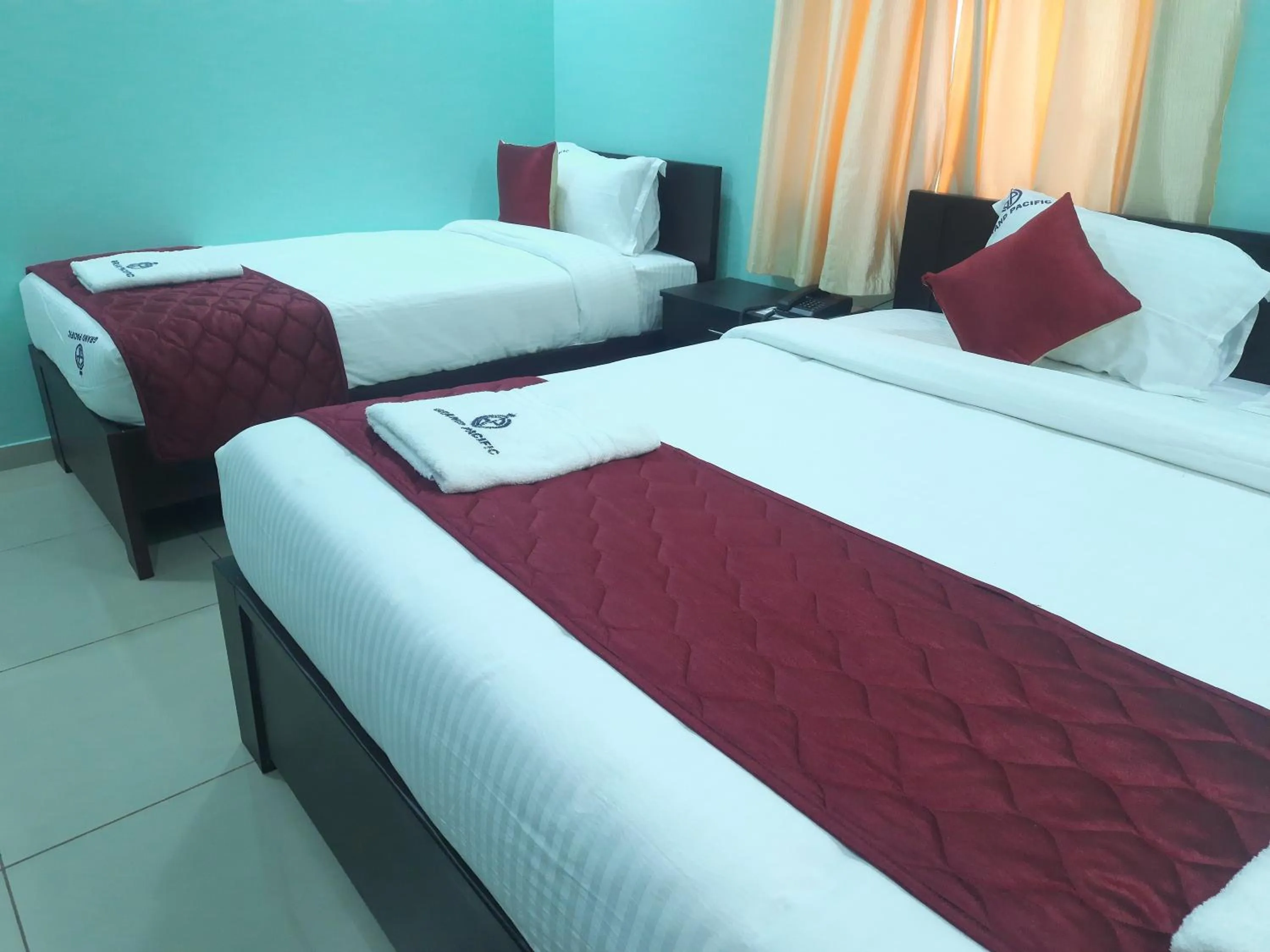 Bed in Grand Pacific