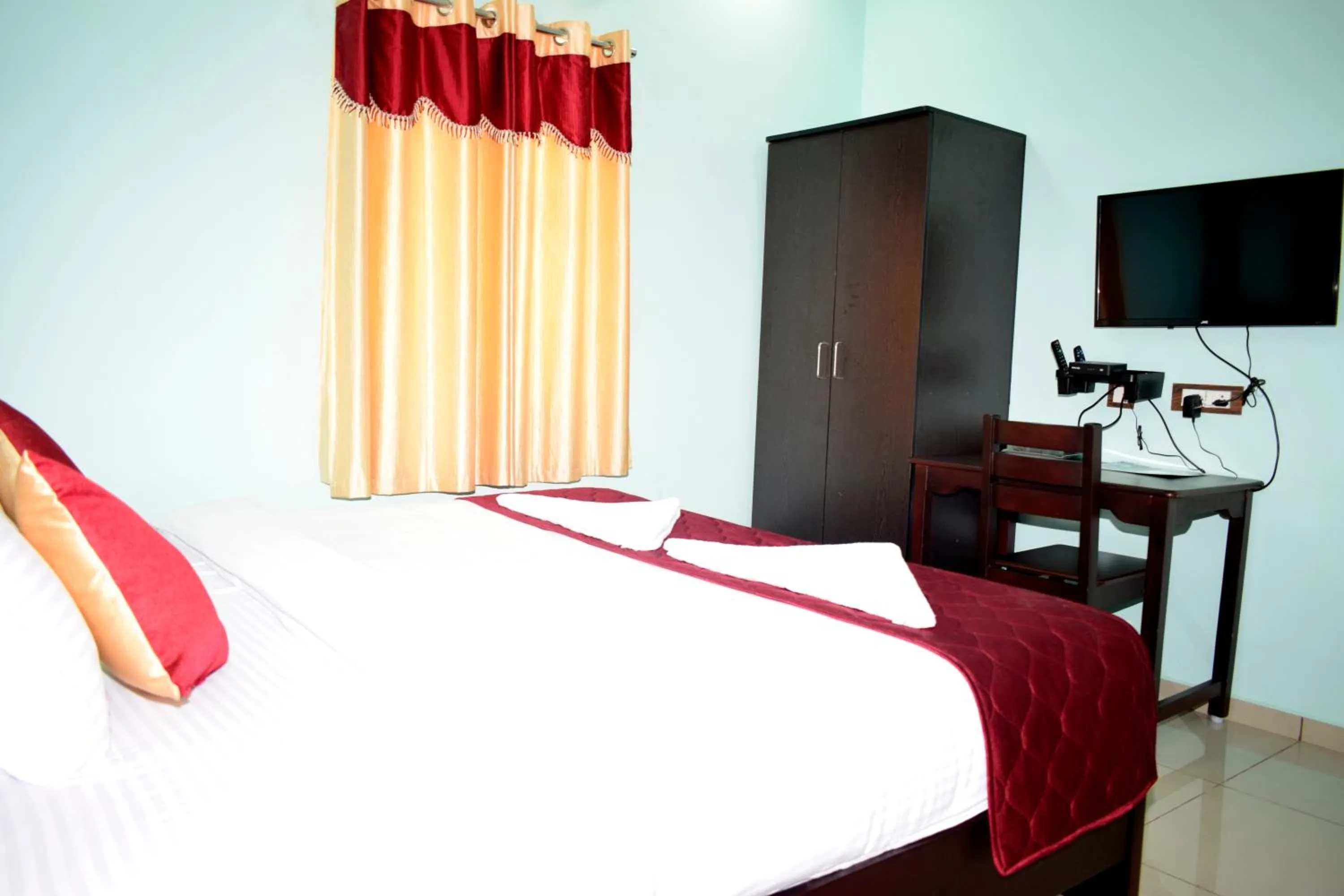 Bed in Grand Pacific