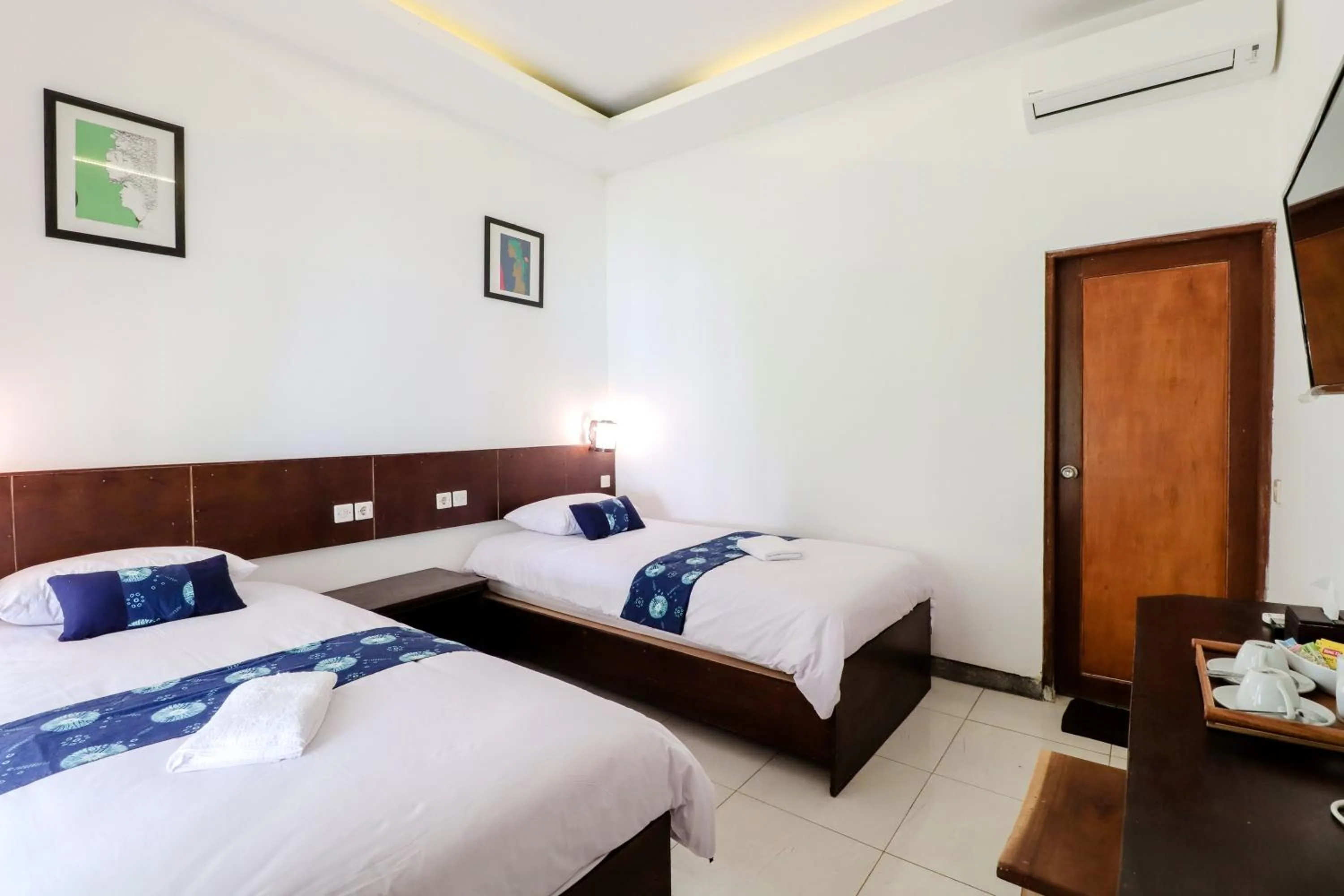 Bedroom, Bed in Balkondes Kenalan