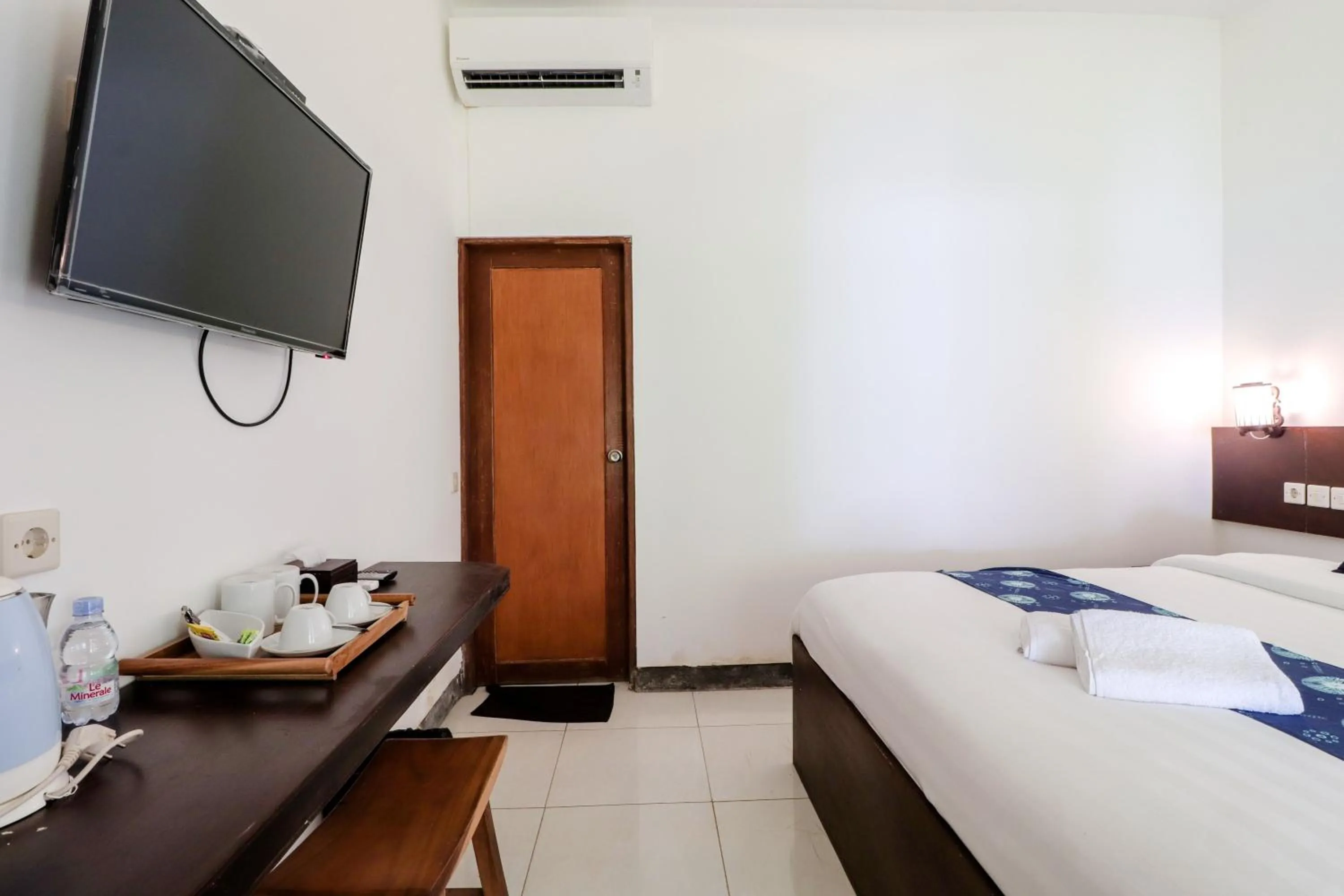 Bedroom, Bed in Balkondes Kenalan