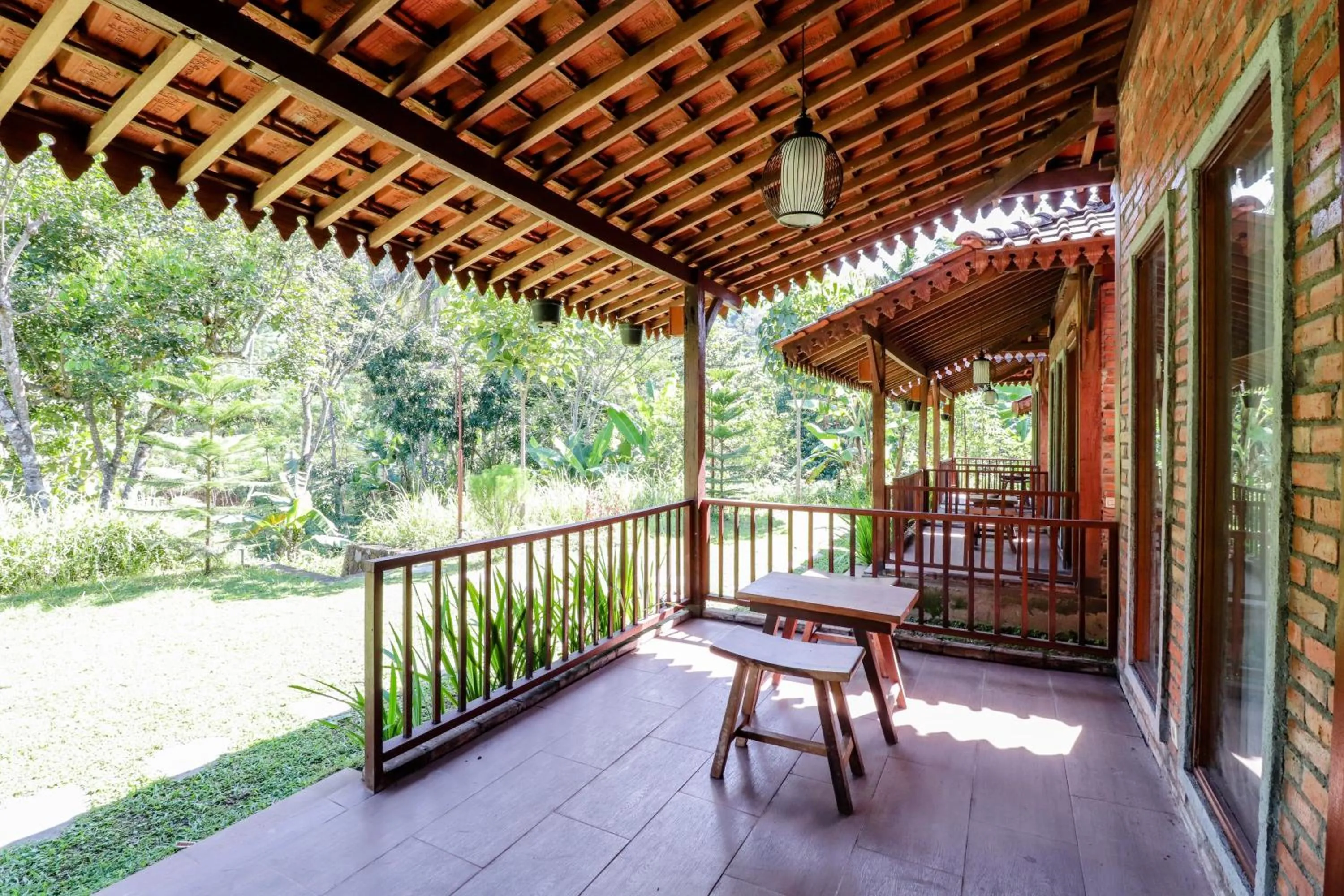 Property building in Balkondes Kenalan