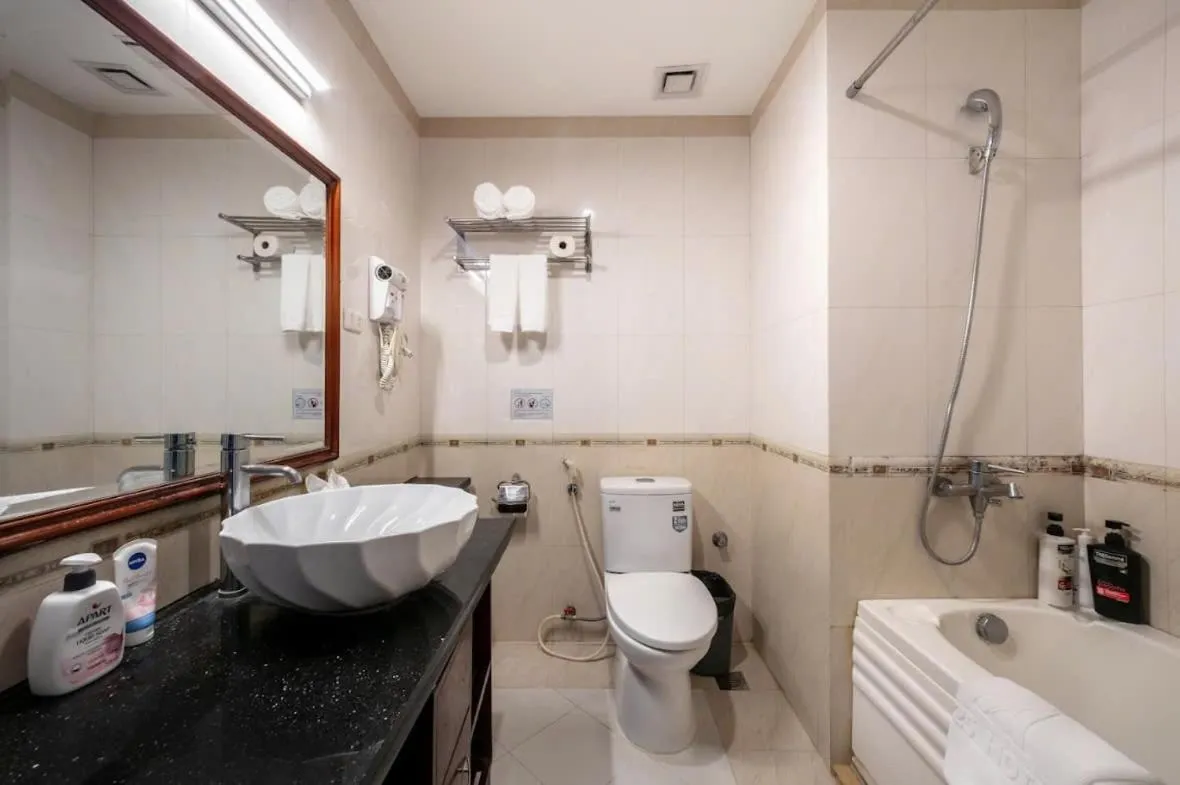 Shower in A25 Hotel - 15 Trần Quốc Toản