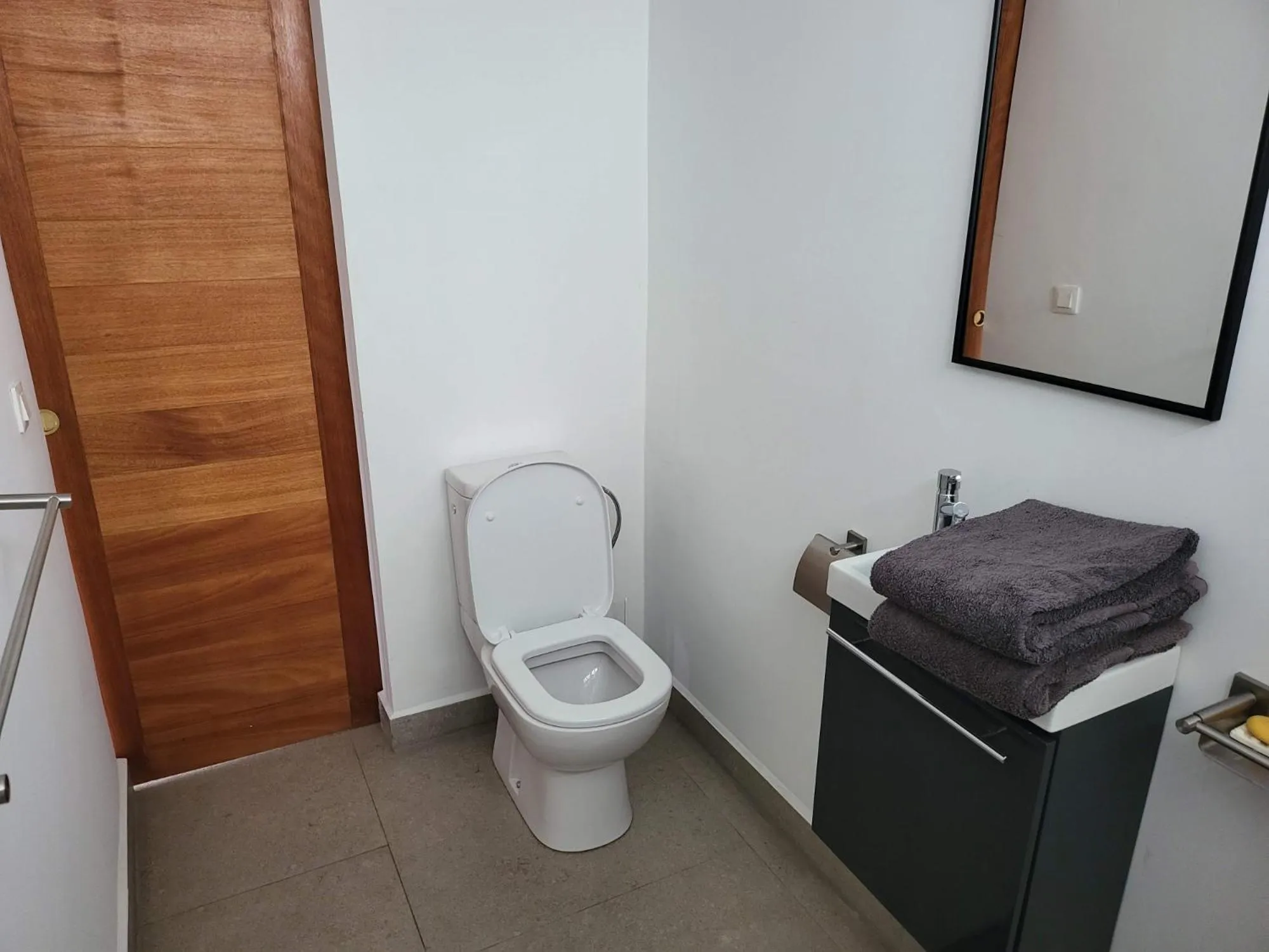 Toilet in Jolie Maison Vue Ocean et Moorea