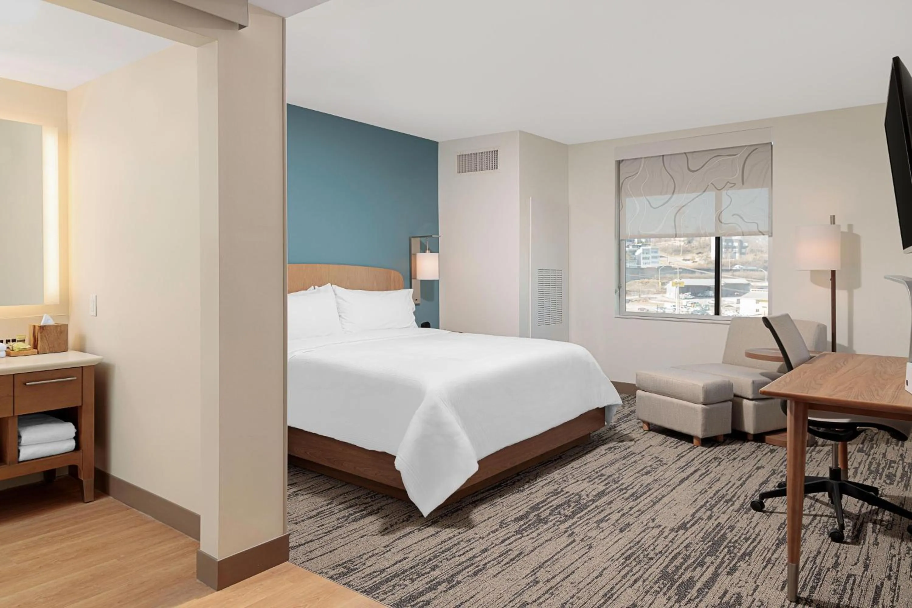 Photo of the whole room, Bed in Element Nashville Vanderbilt West End