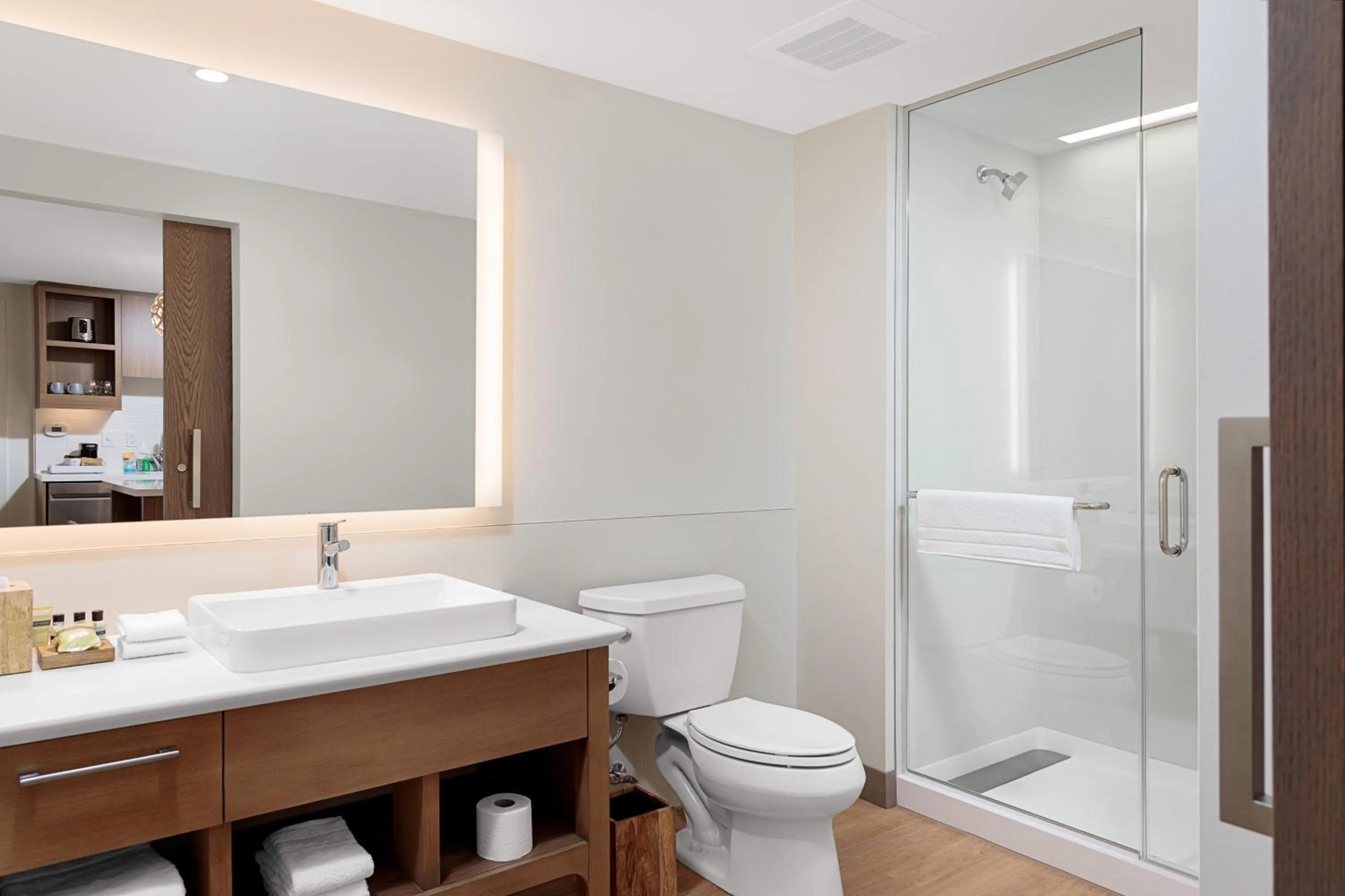 Bathroom in Element Nashville Vanderbilt West End