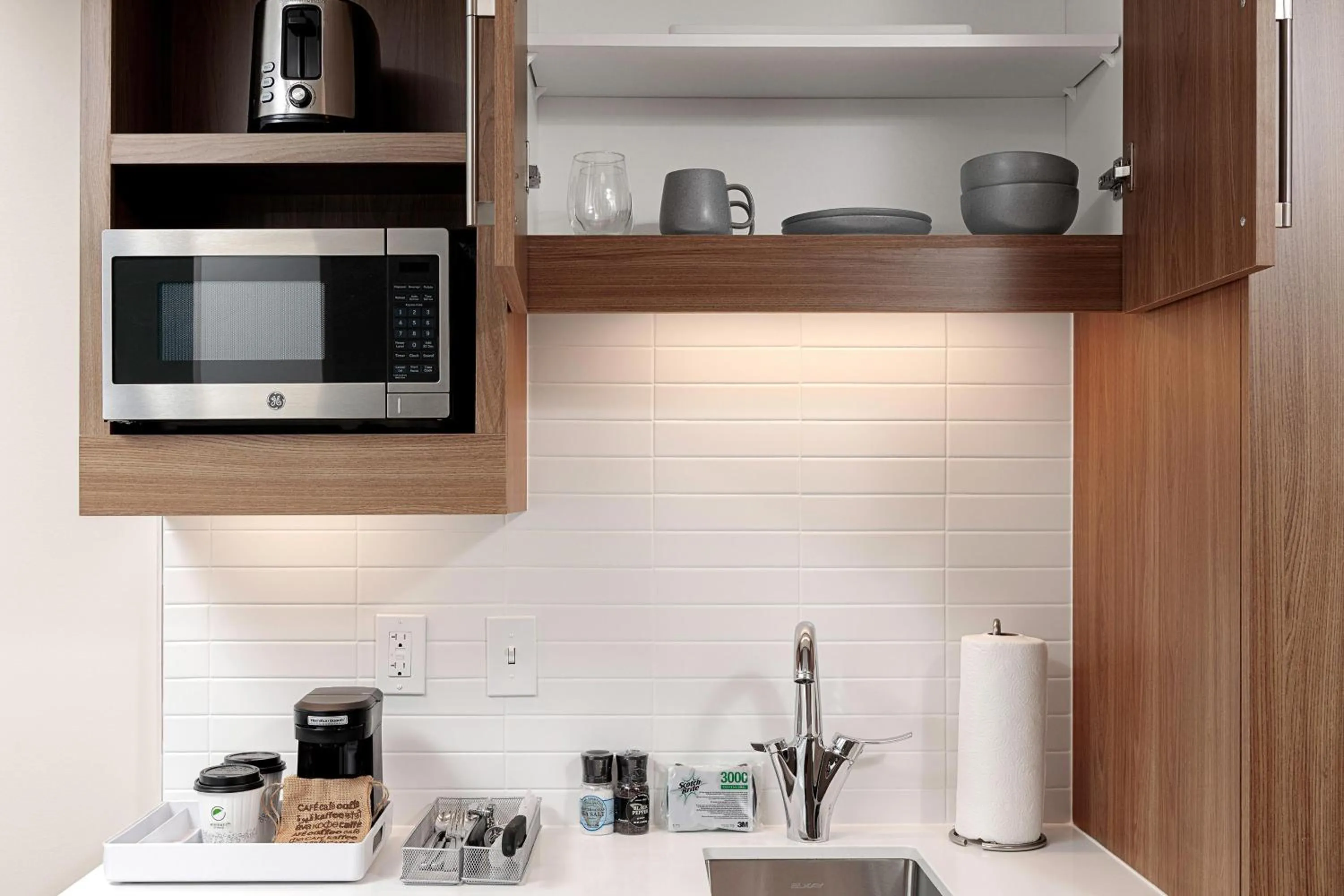 Kitchen or kitchenette in Element Nashville Vanderbilt West End