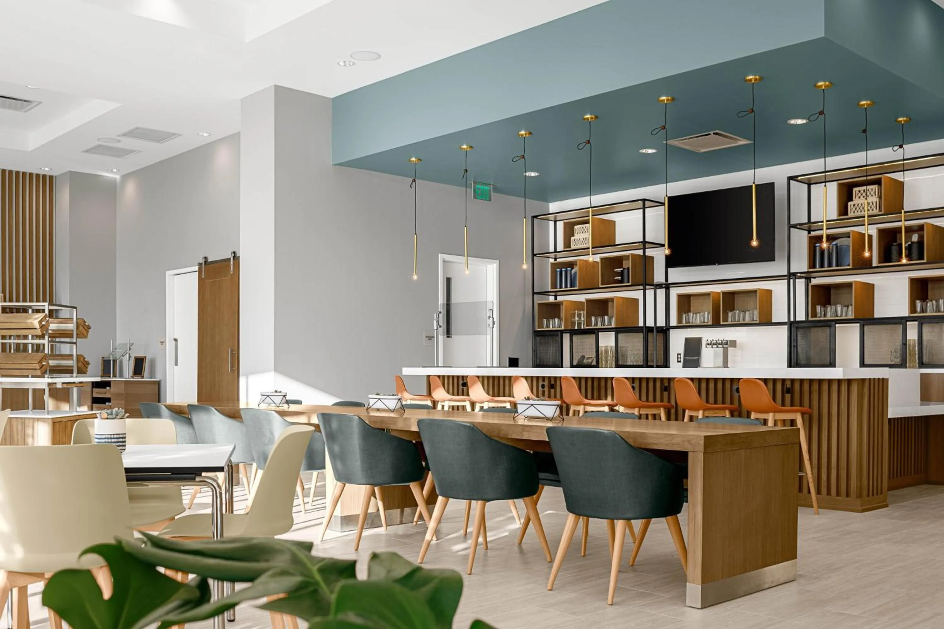 Lounge or bar in Element Nashville Vanderbilt West End