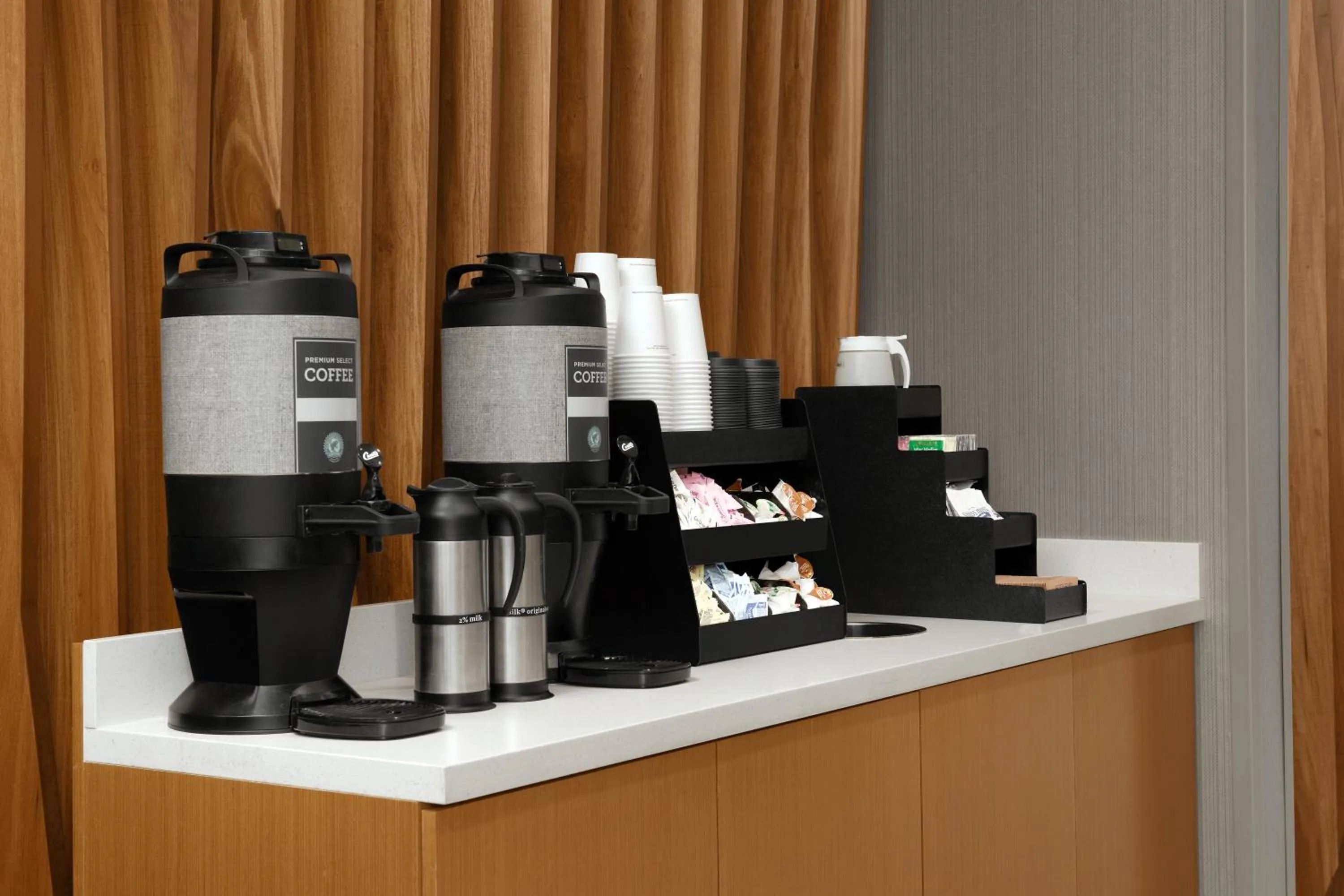 Coffee/tea facilities in SpringHill Suites By Marriott Charleston Airport & Convention Center