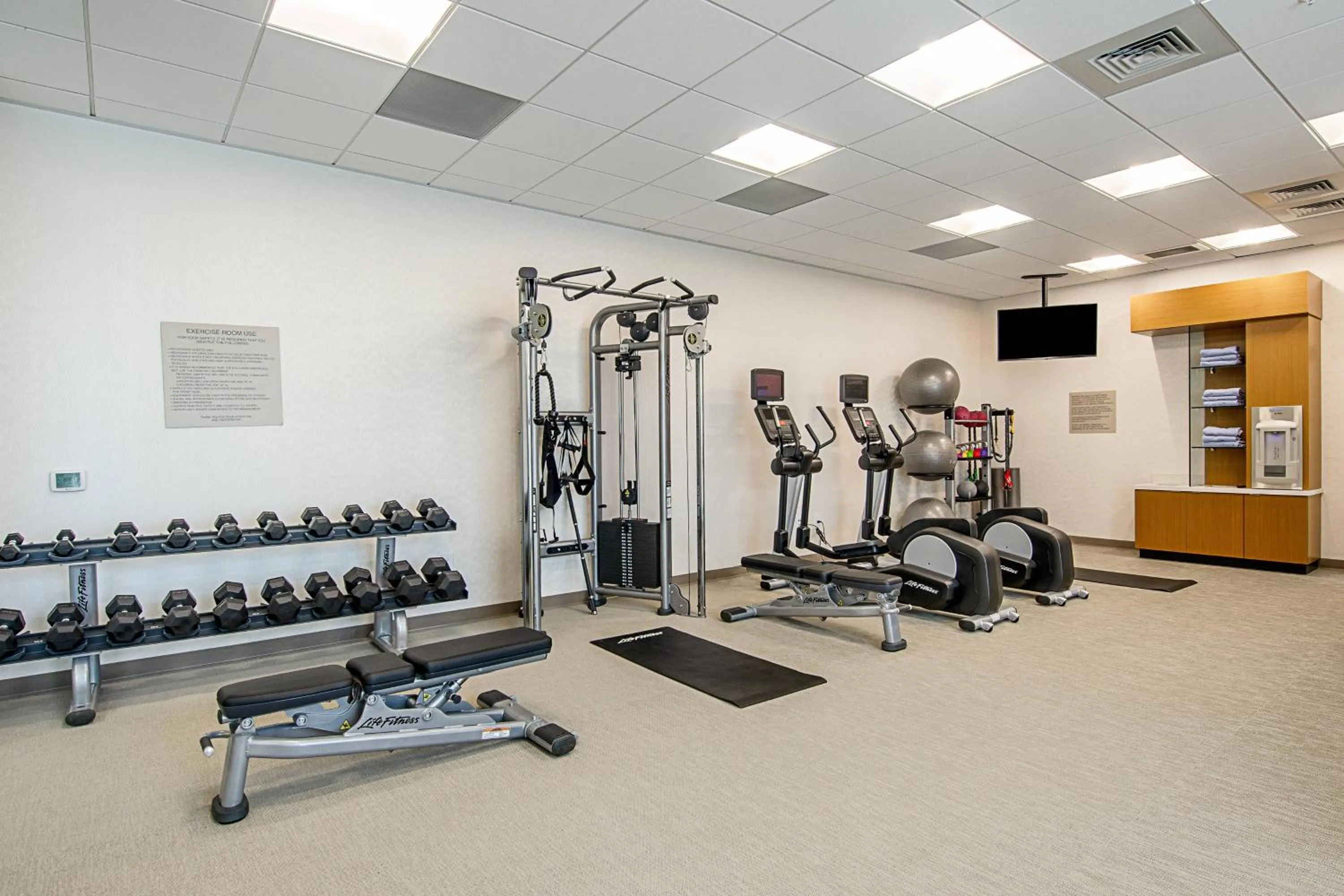 Fitness centre/facilities in SpringHill Suites By Marriott Charleston Airport & Convention Center