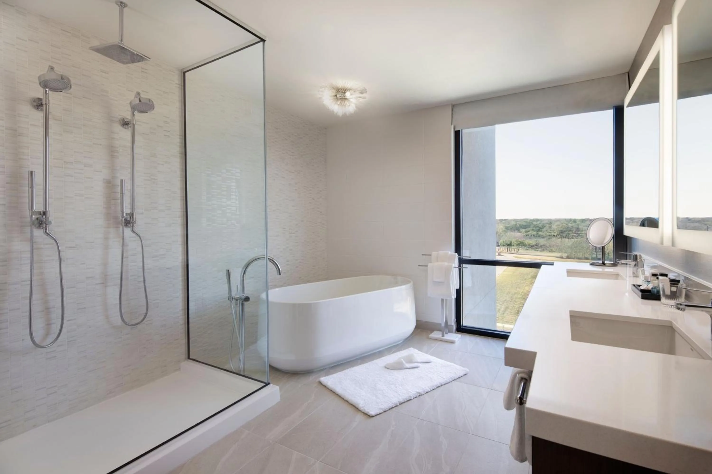 Bathroom, Bed in Delta Hotels by Marriott Dallas Southlake