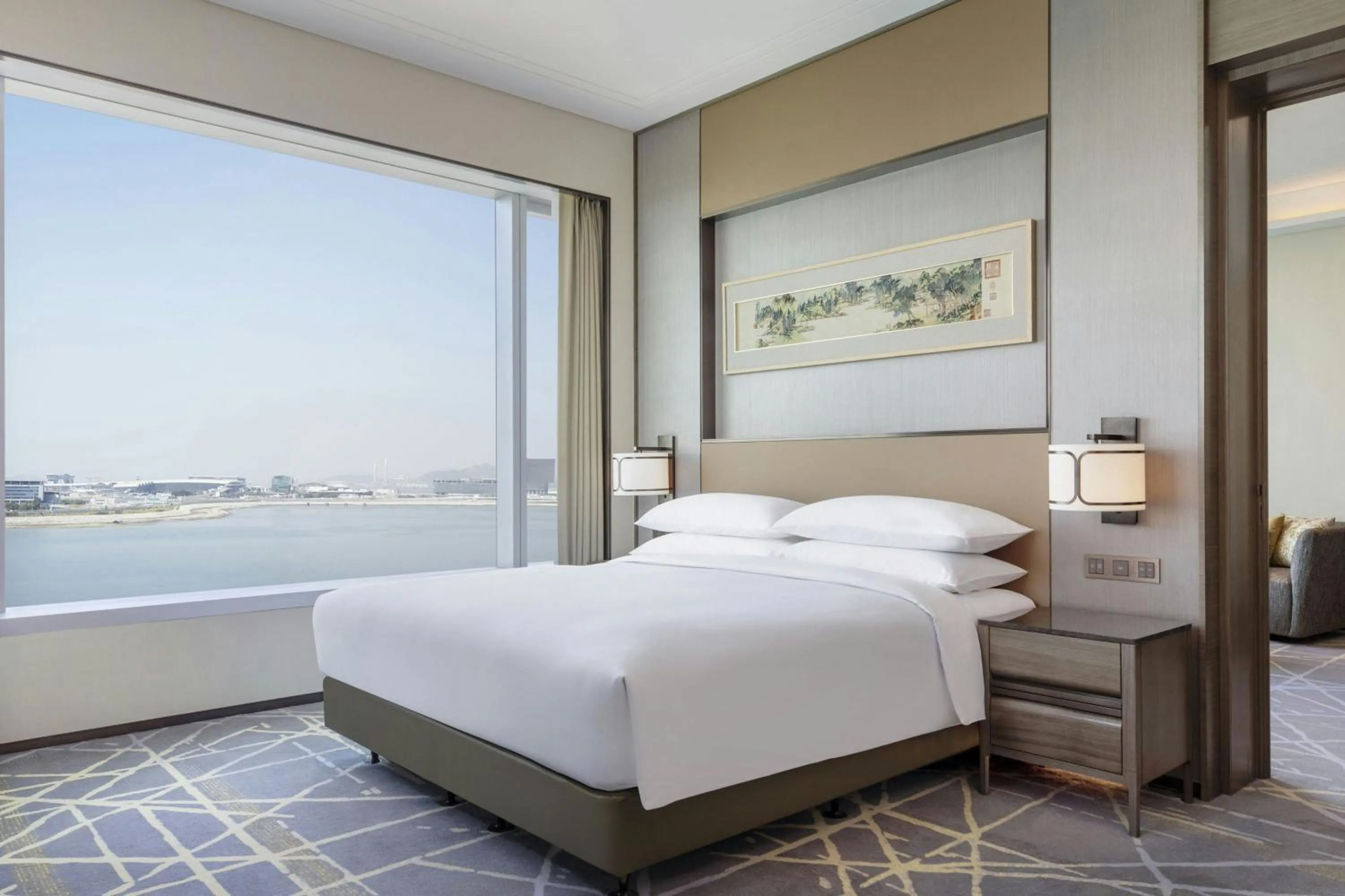 Bedroom, Bed in Sheraton Hong Kong Tung Chung Hotel