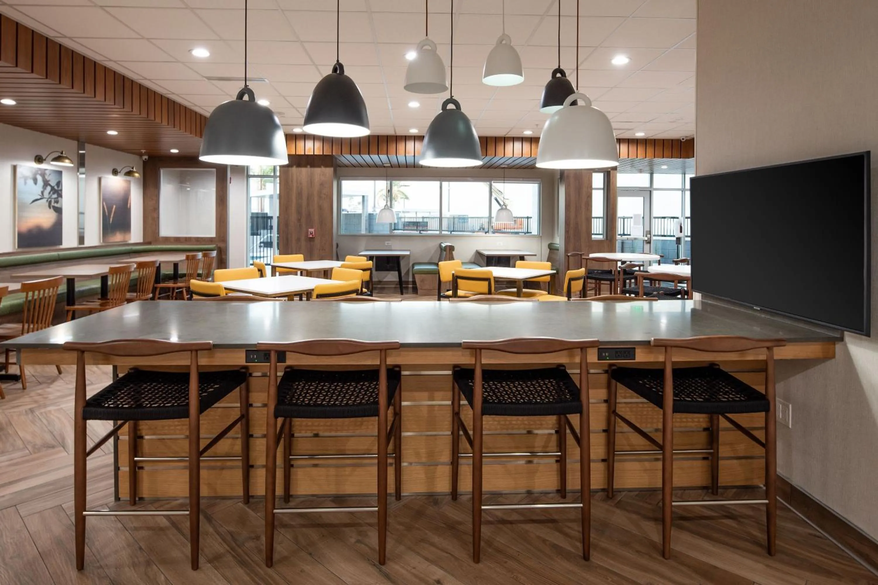 Breakfast in Fairfield by Marriott Inn & Suites Anaheim Los Alamitos