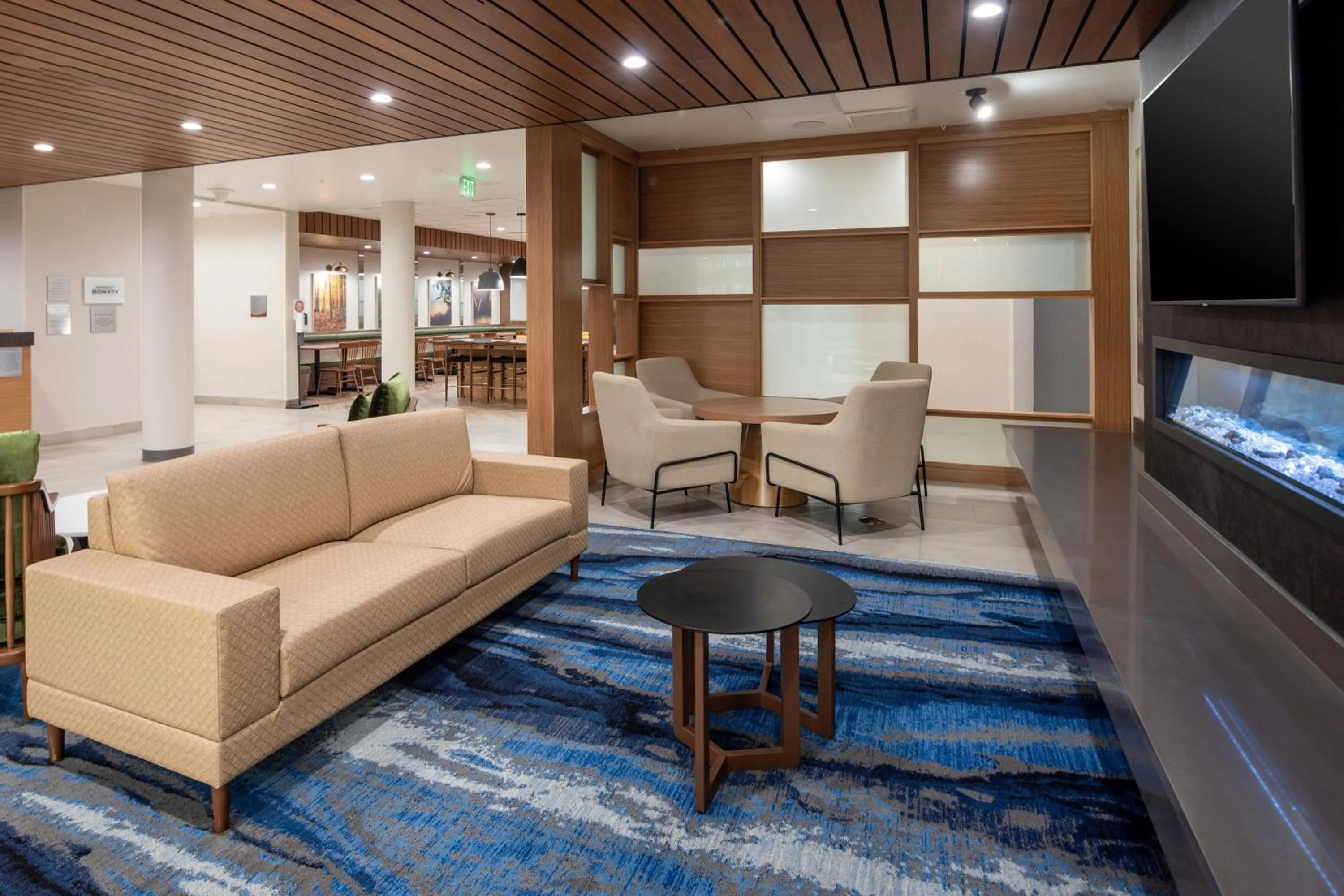 Lobby or reception in Fairfield by Marriott Inn & Suites Anaheim Los Alamitos