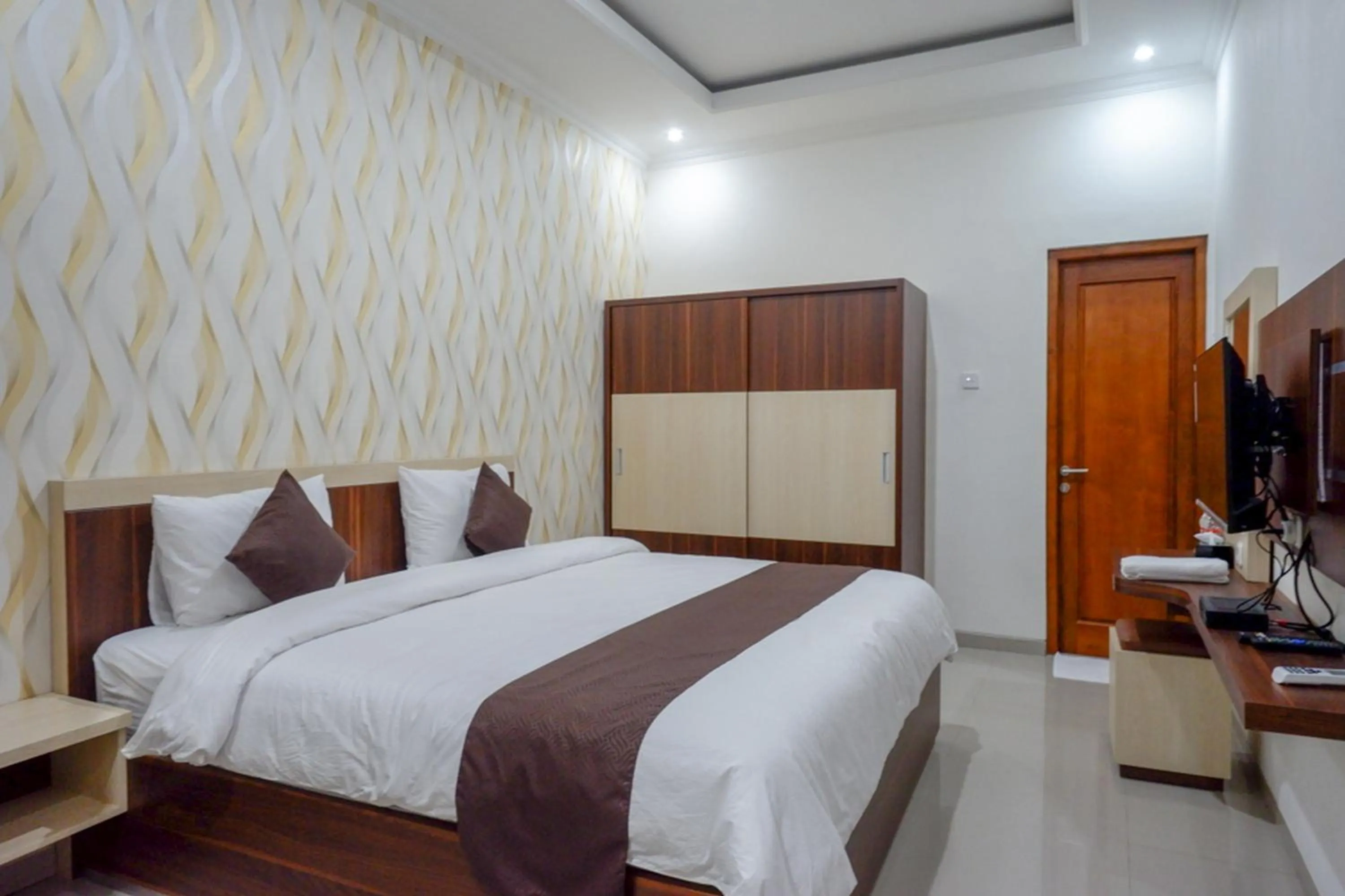 Bed in RedDoorz Syariah at Omah Sawah