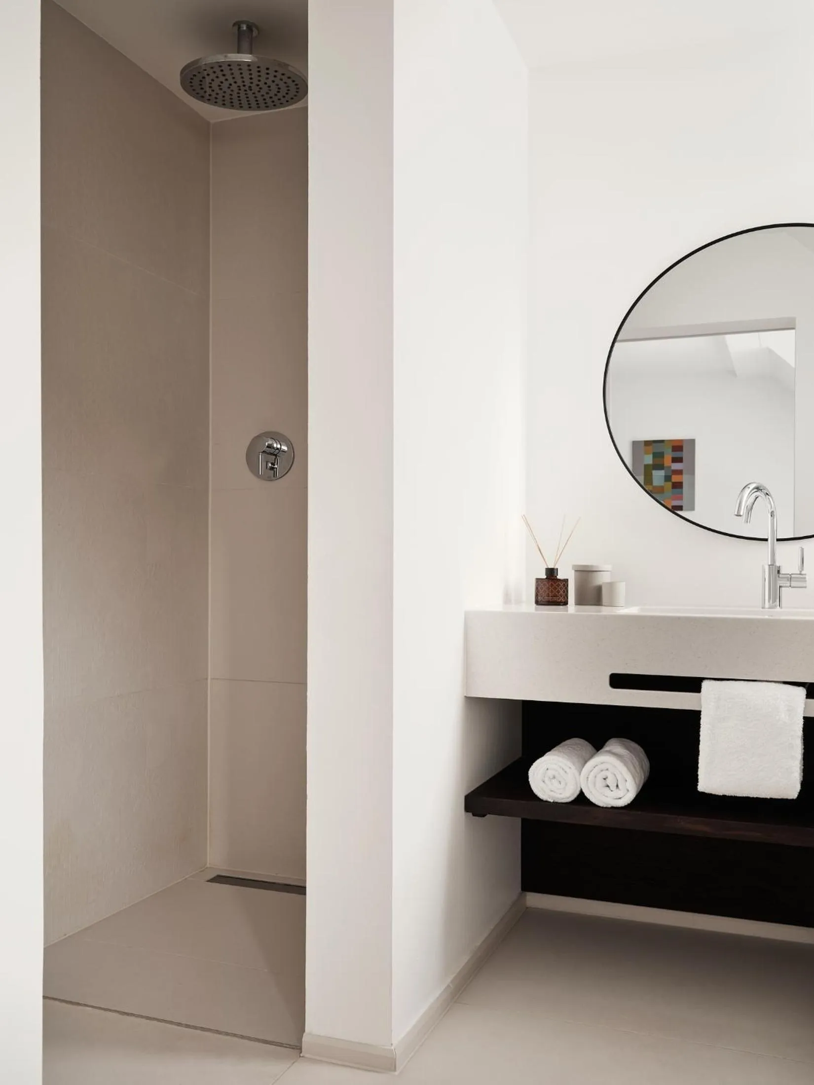 Shower in Bob W Munich Schwabing