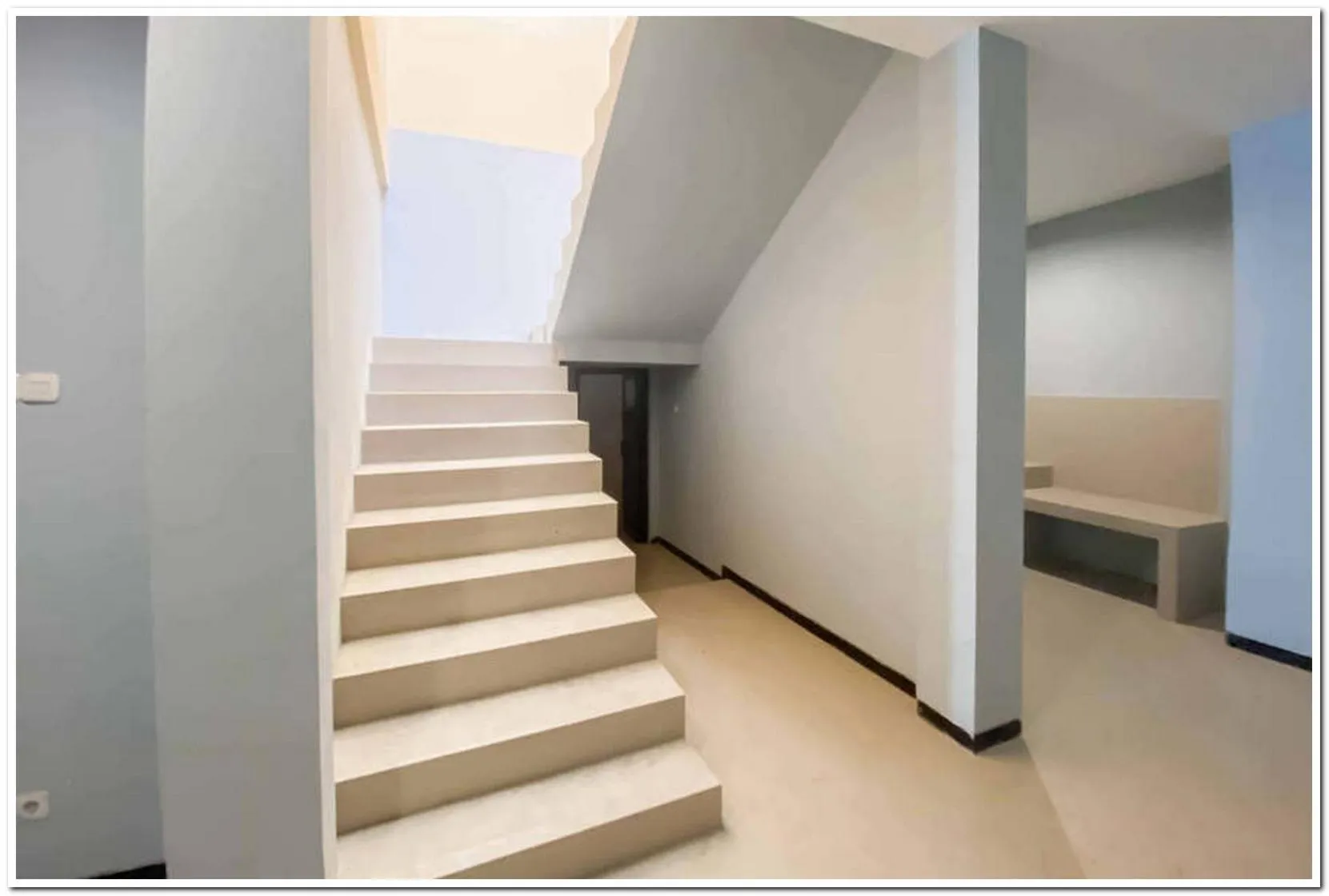 Area and facilities in RedDoorz Syariah near T2 Juanda Airport 2