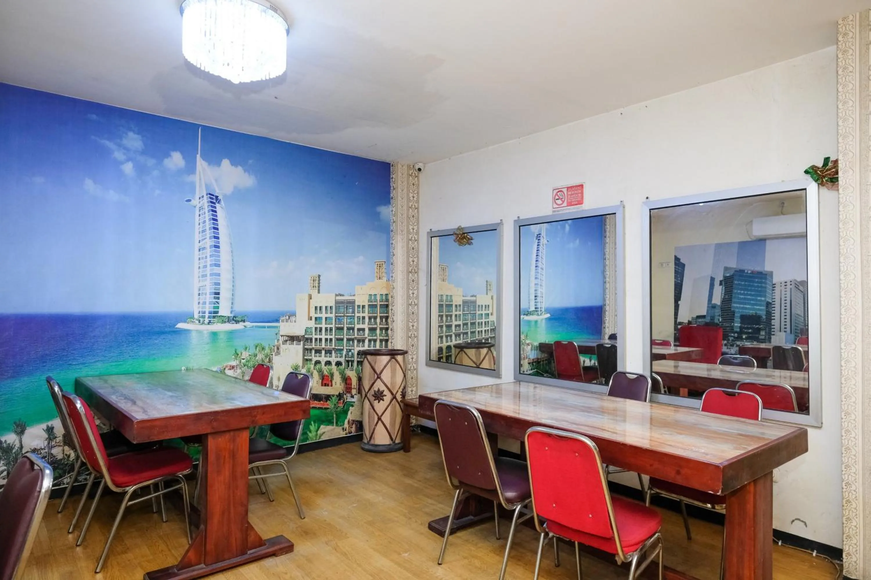 Seating area in Urbanview Hotel Gangnam near Mall Olympic Garden