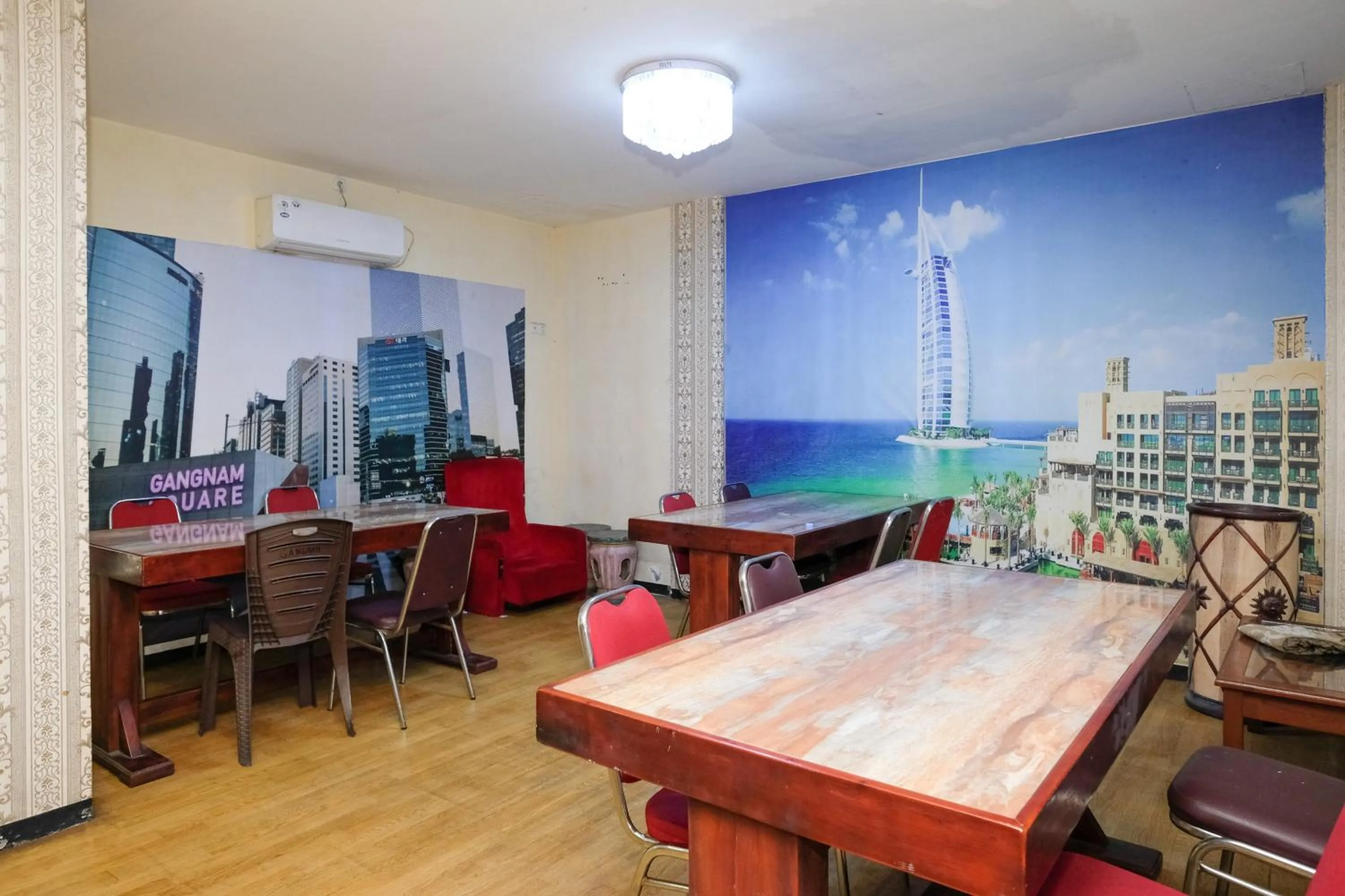 Seating area in Urbanview Hotel Gangnam near Mall Olympic Garden