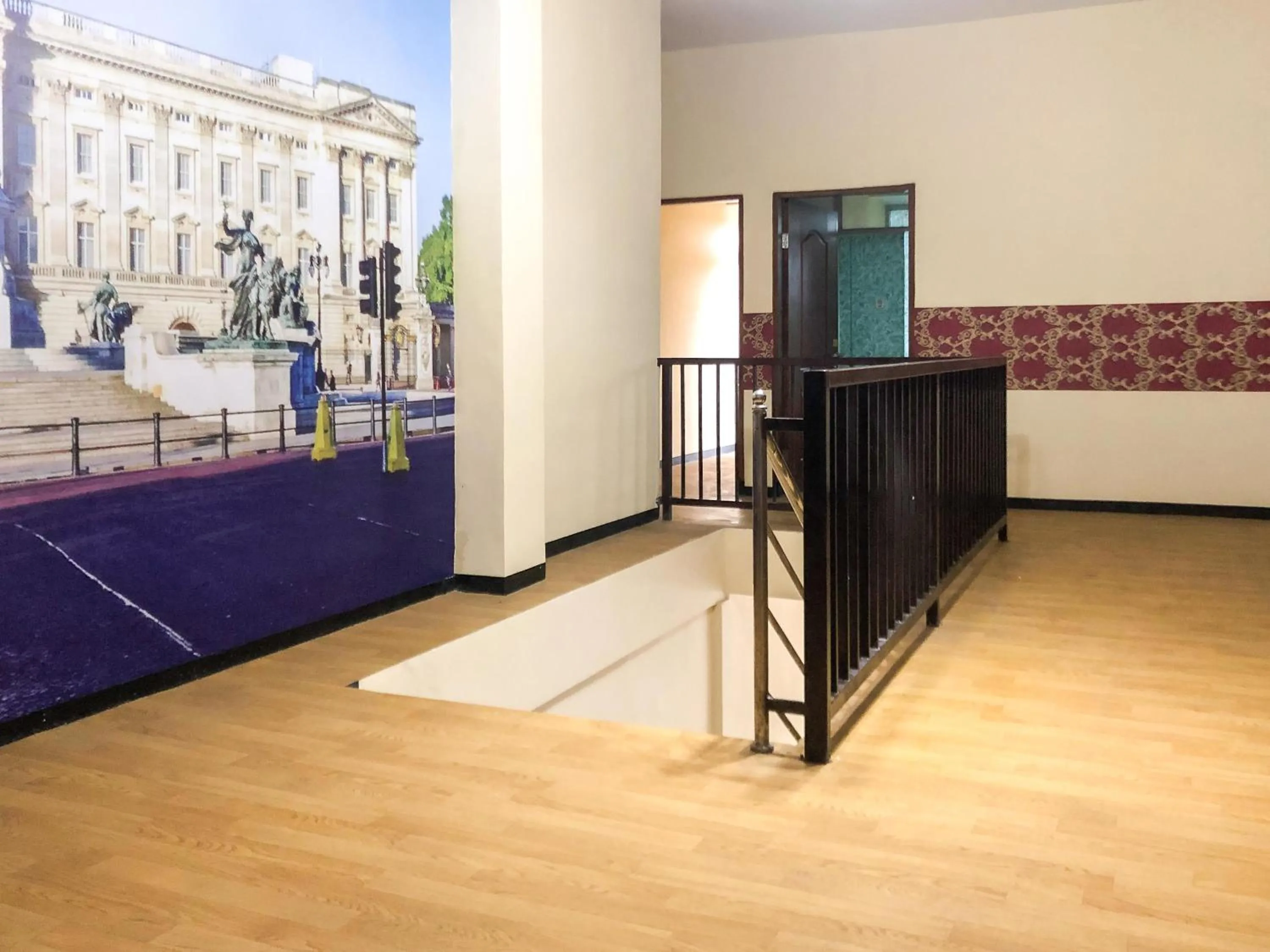 Urbanview Hotel Gangnam near Mall Olympic Garden