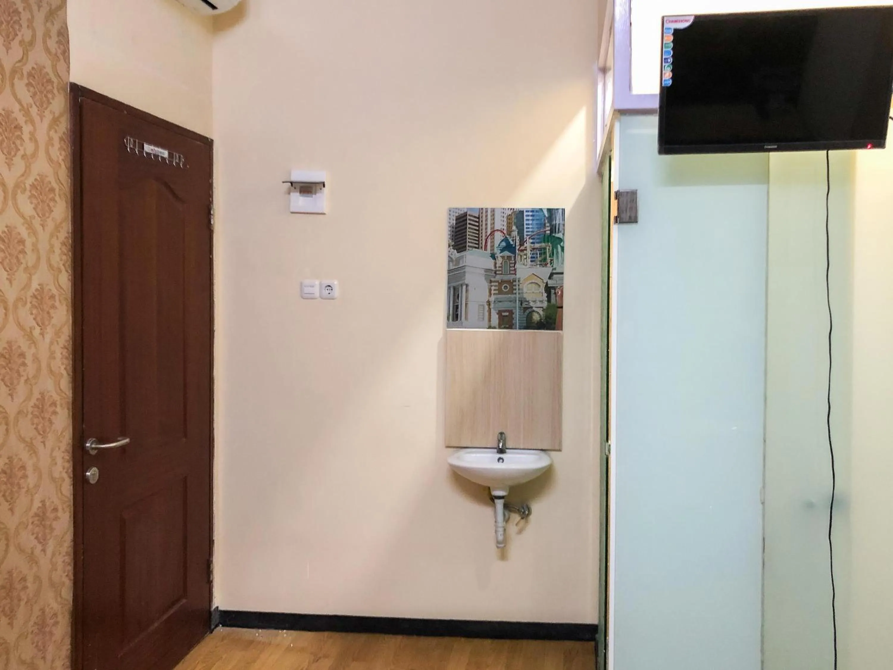 Urbanview Hotel Gangnam near Mall Olympic Garden