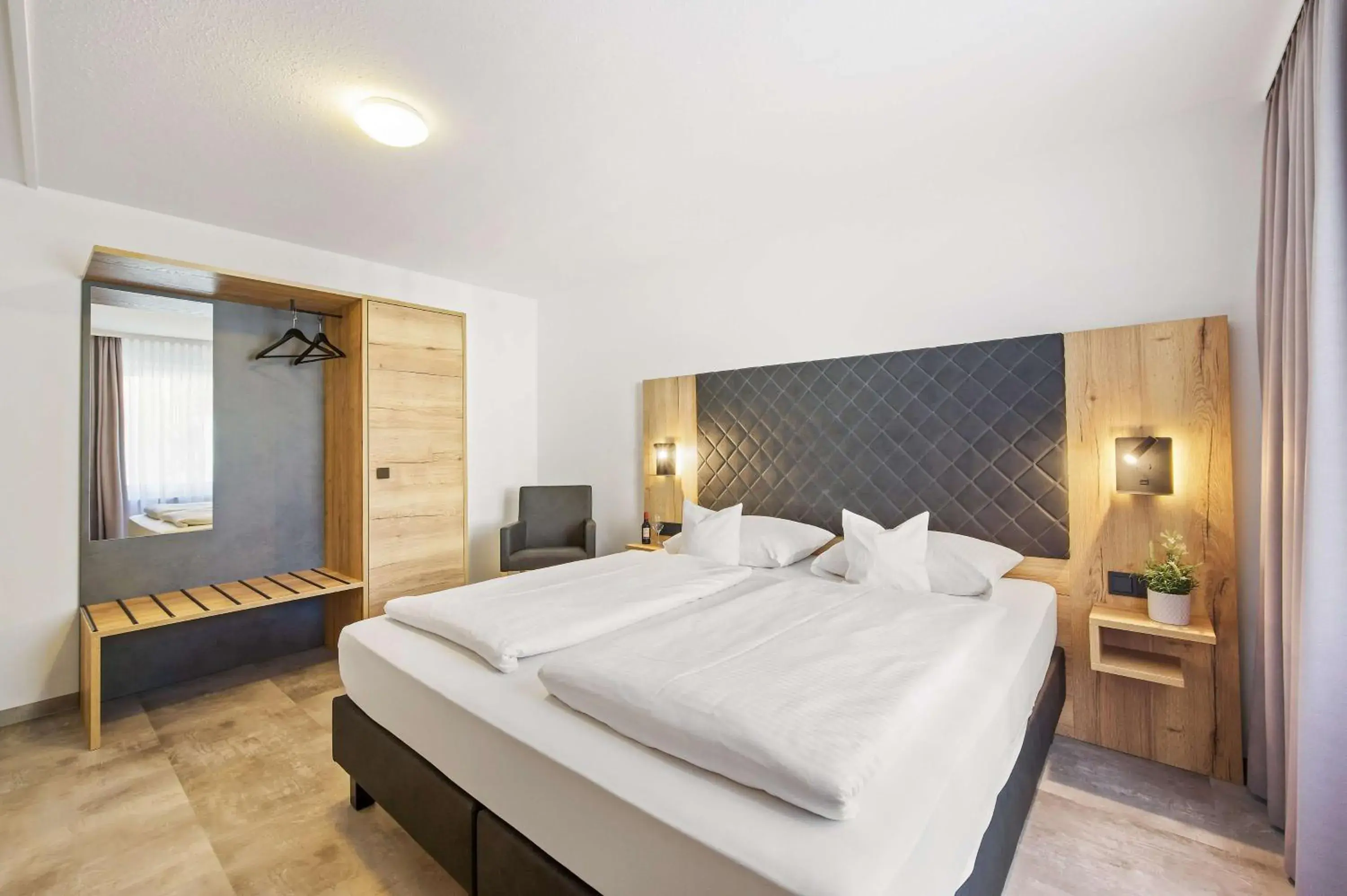 Deluxe Double or Twin Room in Best Western Hotel Favorit Deluxe Double or Twin Room in Best Western Hotel Favorit