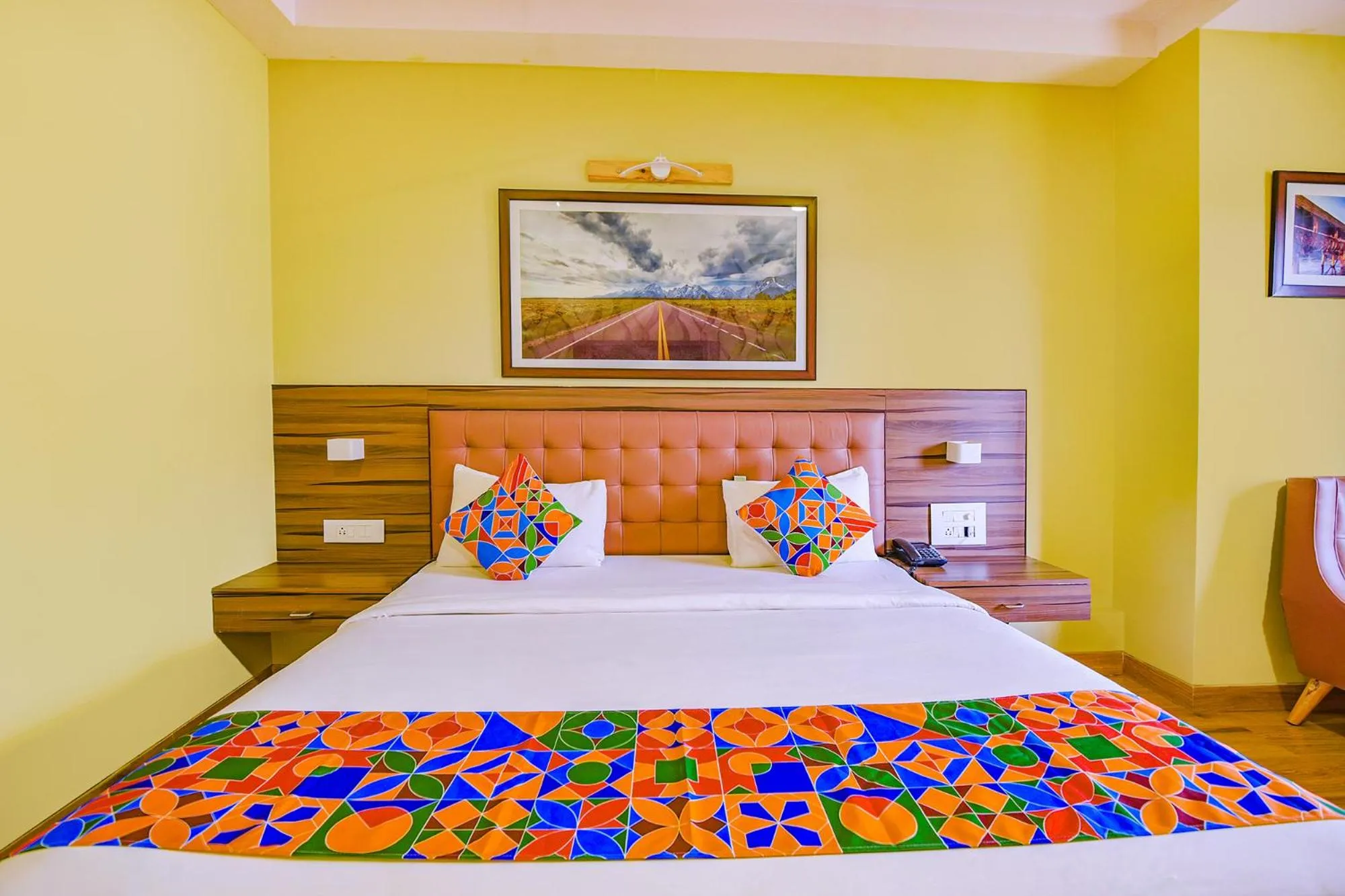 Bed in Via Phoenix Resorts - Nr M Chinnaswamy Stadium