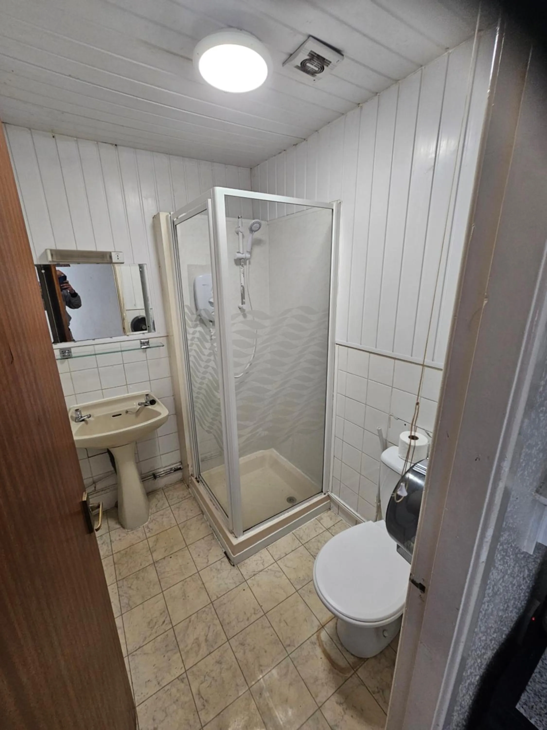 Tamarind Cove & Barrons Hotel