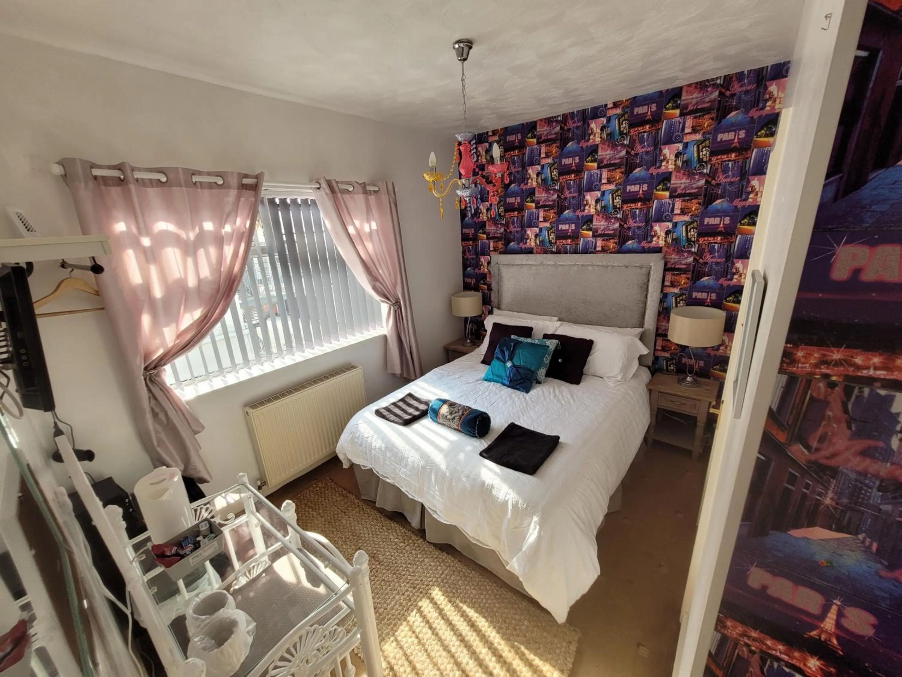 Bed in Tamarind Cove & Barrons Hotel