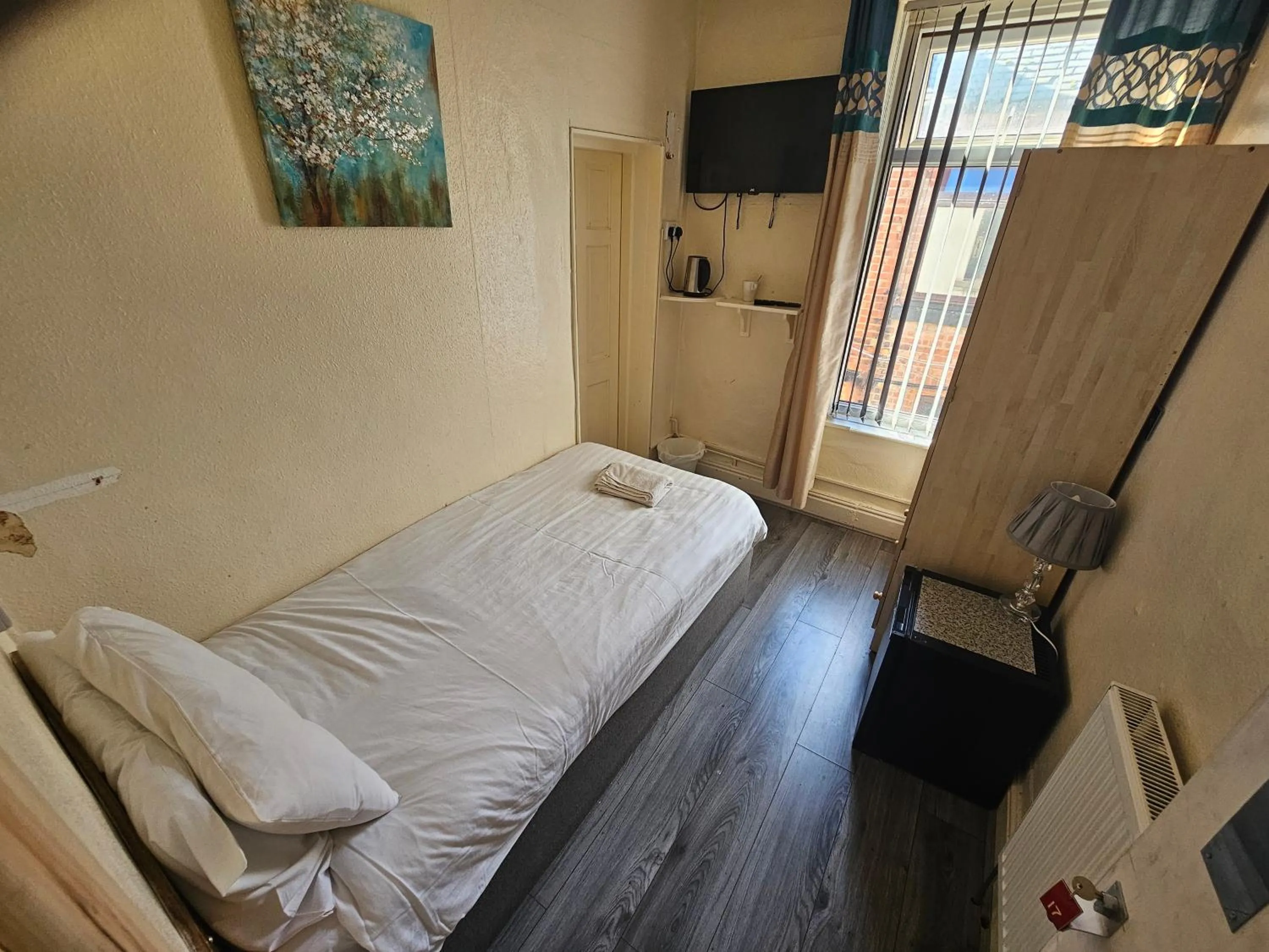 Bed in Tamarind Cove & Barrons Hotel