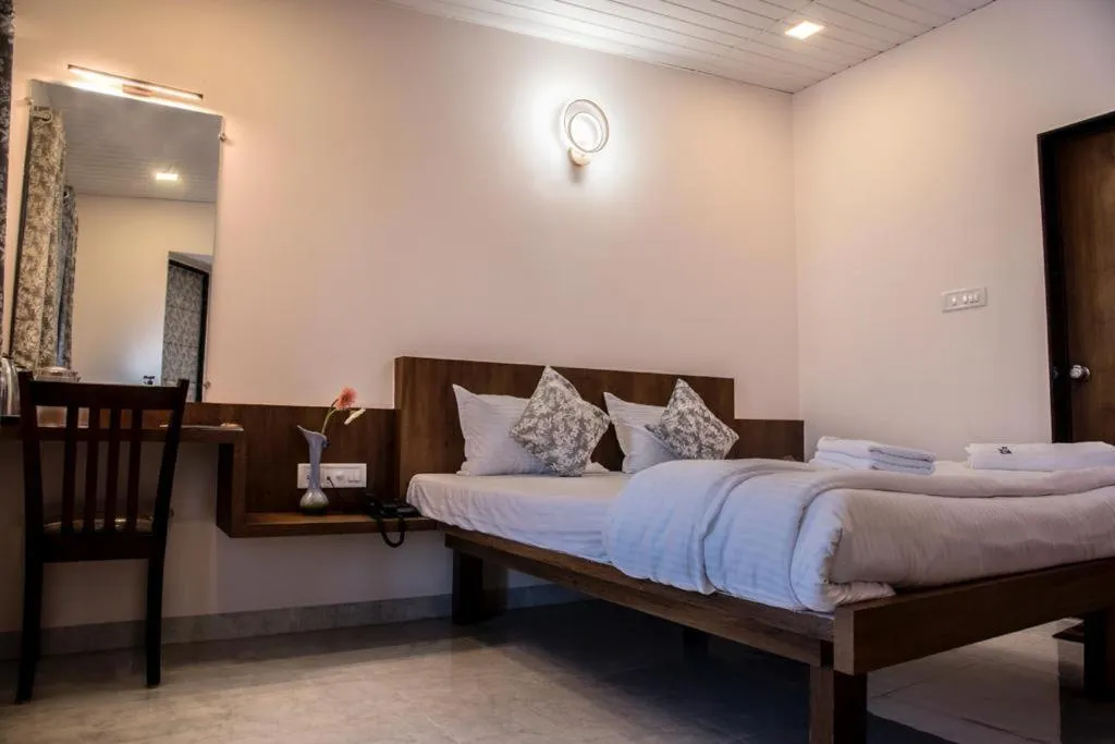 Pool view, Bed in Stone shelter