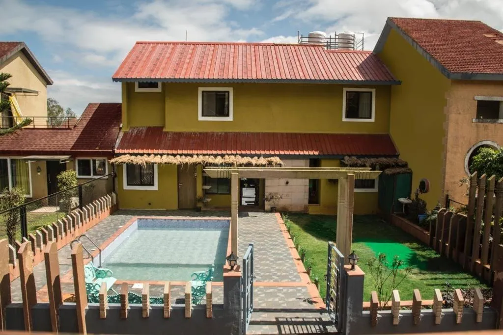 Property building in Stone shelter