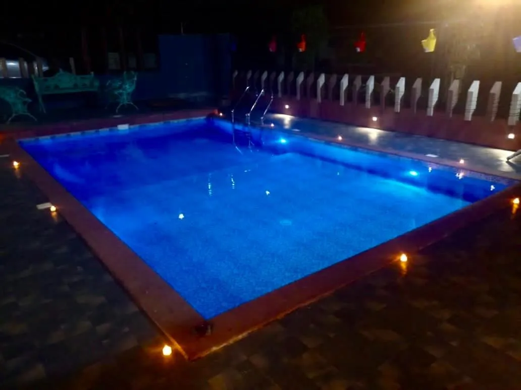 Pool view in Stone shelter