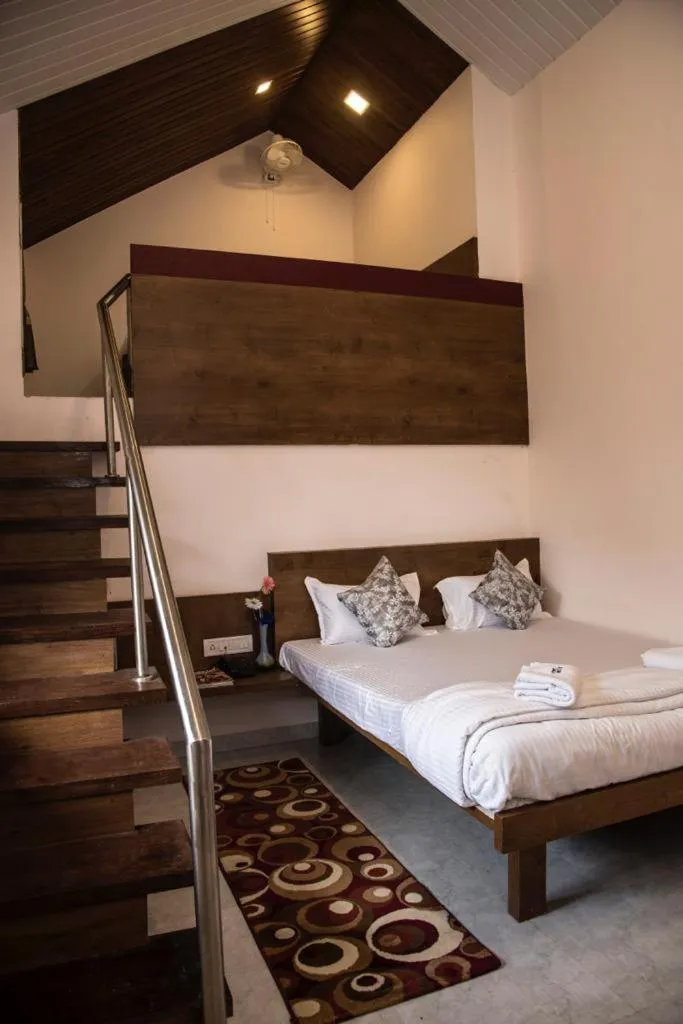 Pool view, Bed in Stone shelter