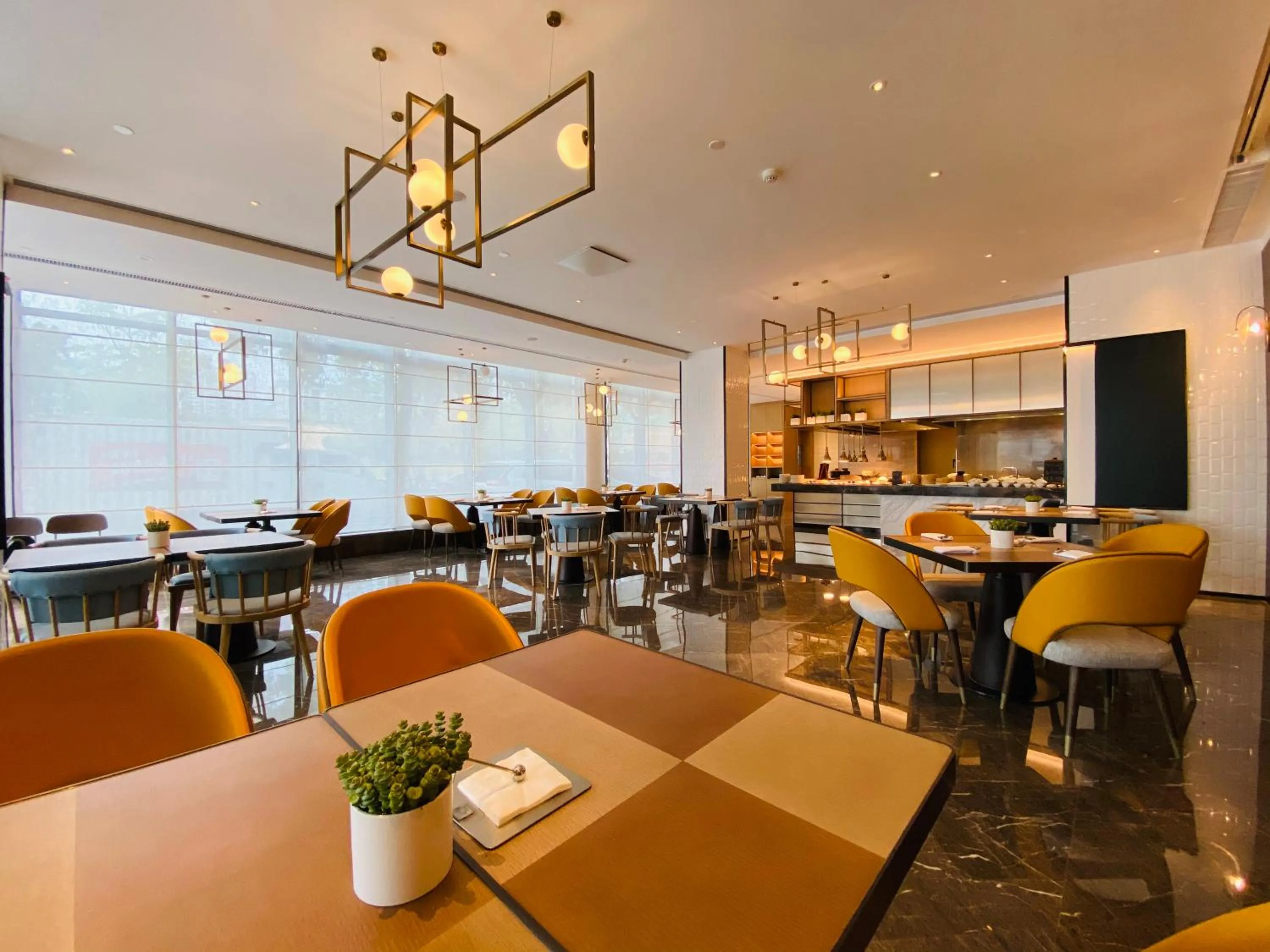 Restaurant/places to eat in EVEN Hotel Shenzhen Nanshan by IHG