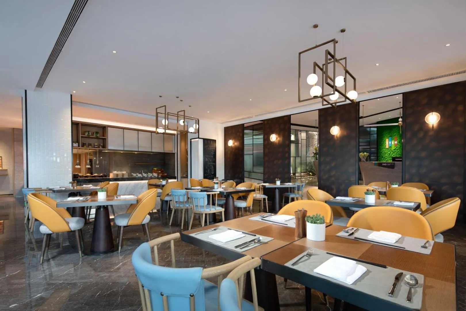 Restaurant/places to eat in EVEN Hotel Shenzhen Nanshan by IHG