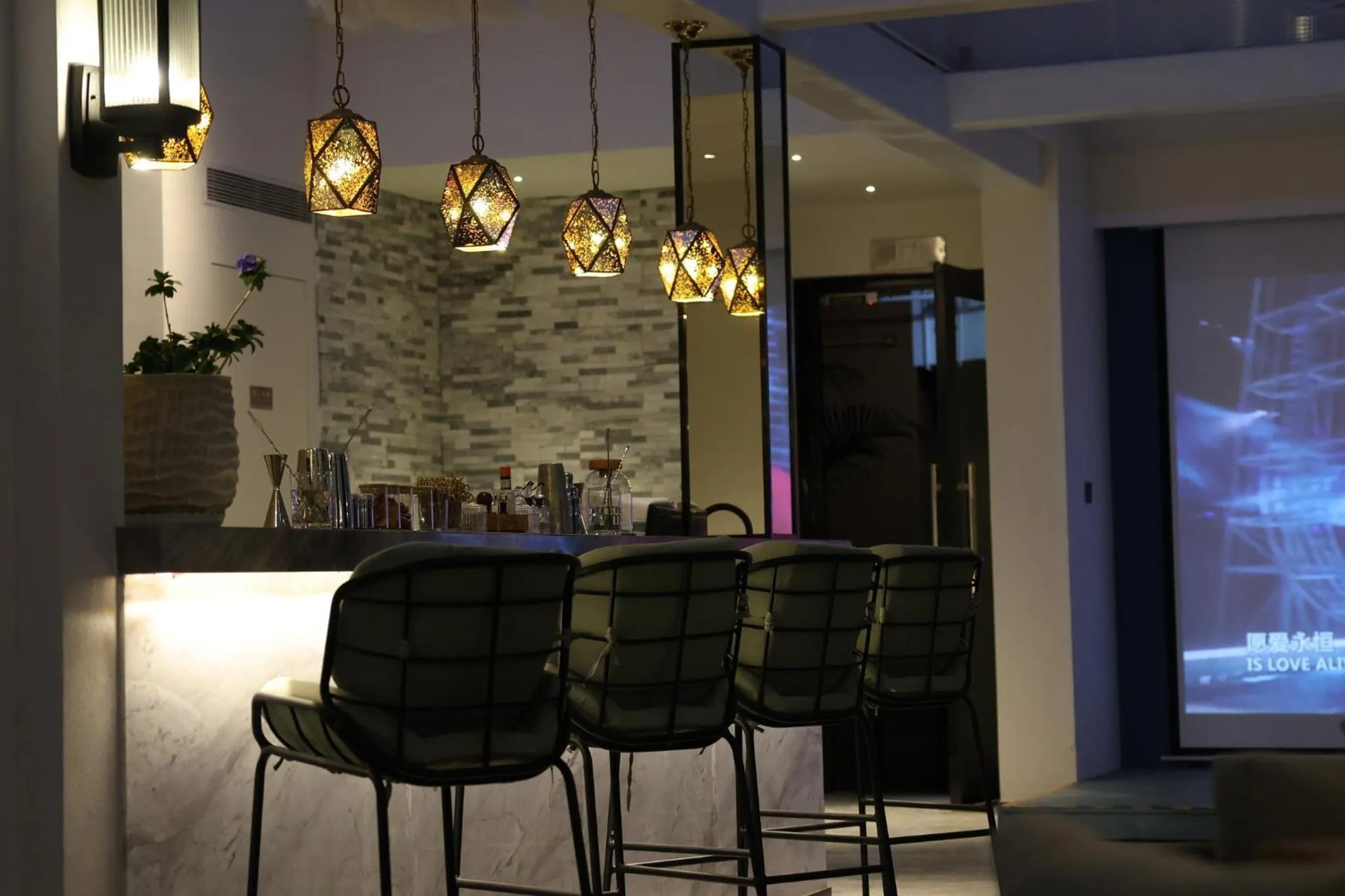 Lounge or bar in EVEN Hotel Shenzhen Nanshan by IHG