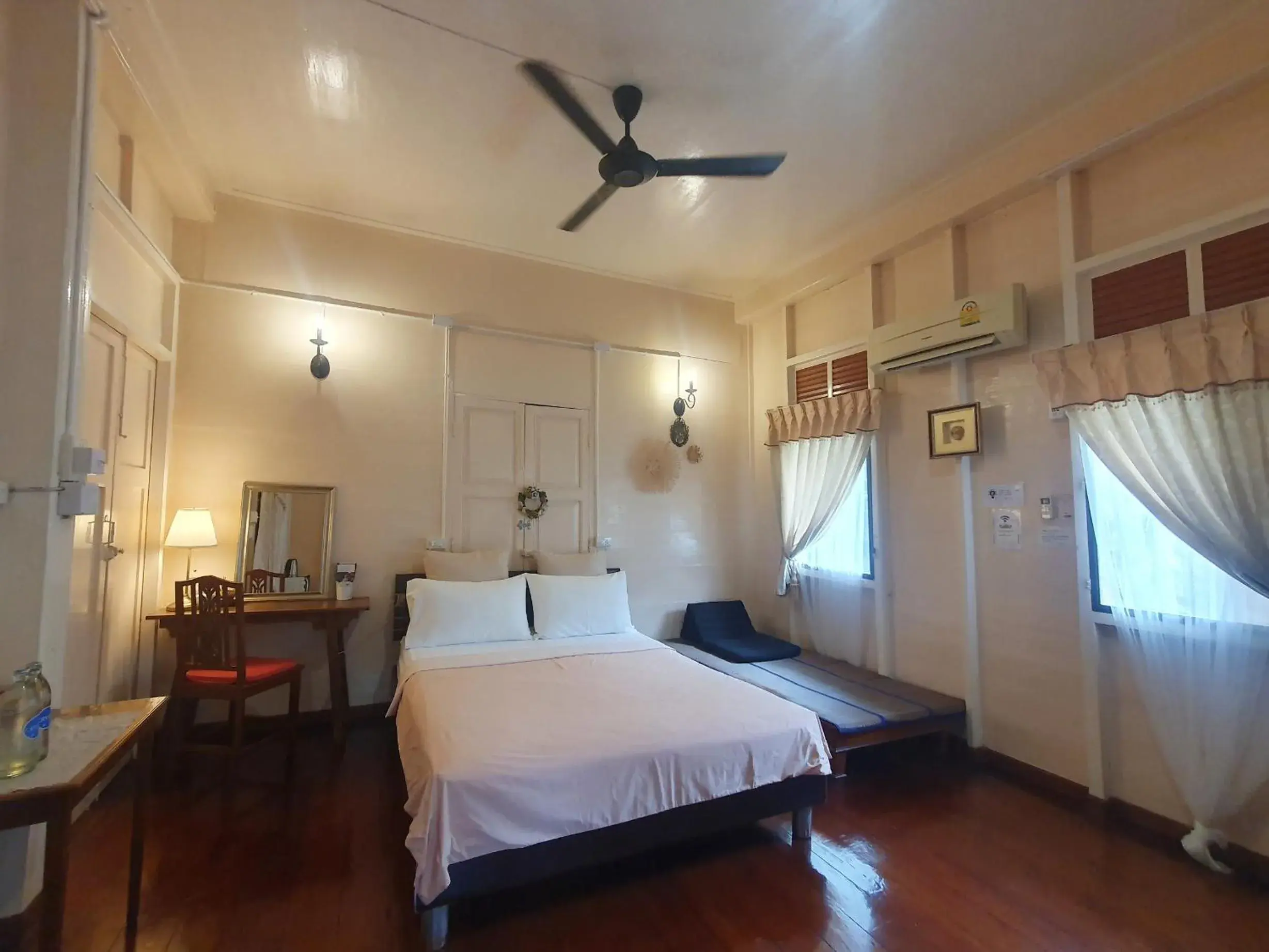 Double Room with Private Bathroom in KINN Stay50 Bangkok Double Room with Private Bathroom in KINN Stay50 Bangkok