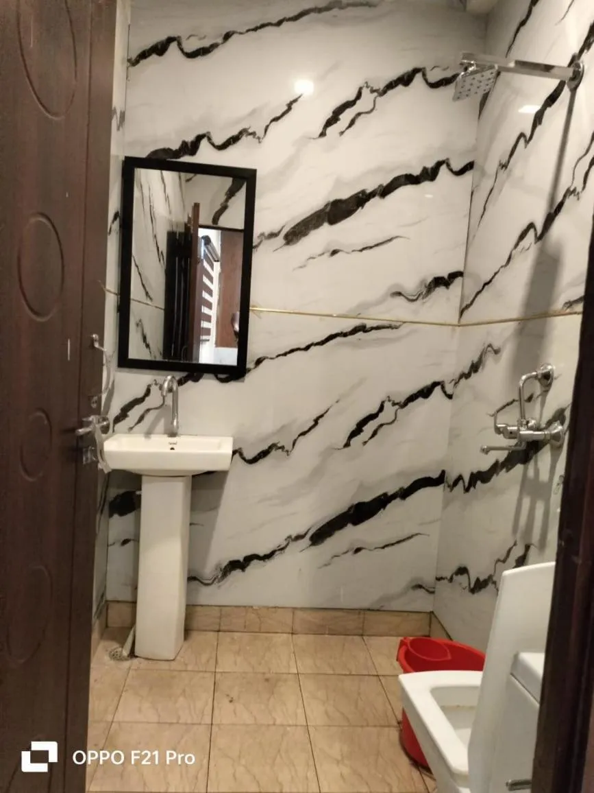 Bathroom in HOTEL SATYA