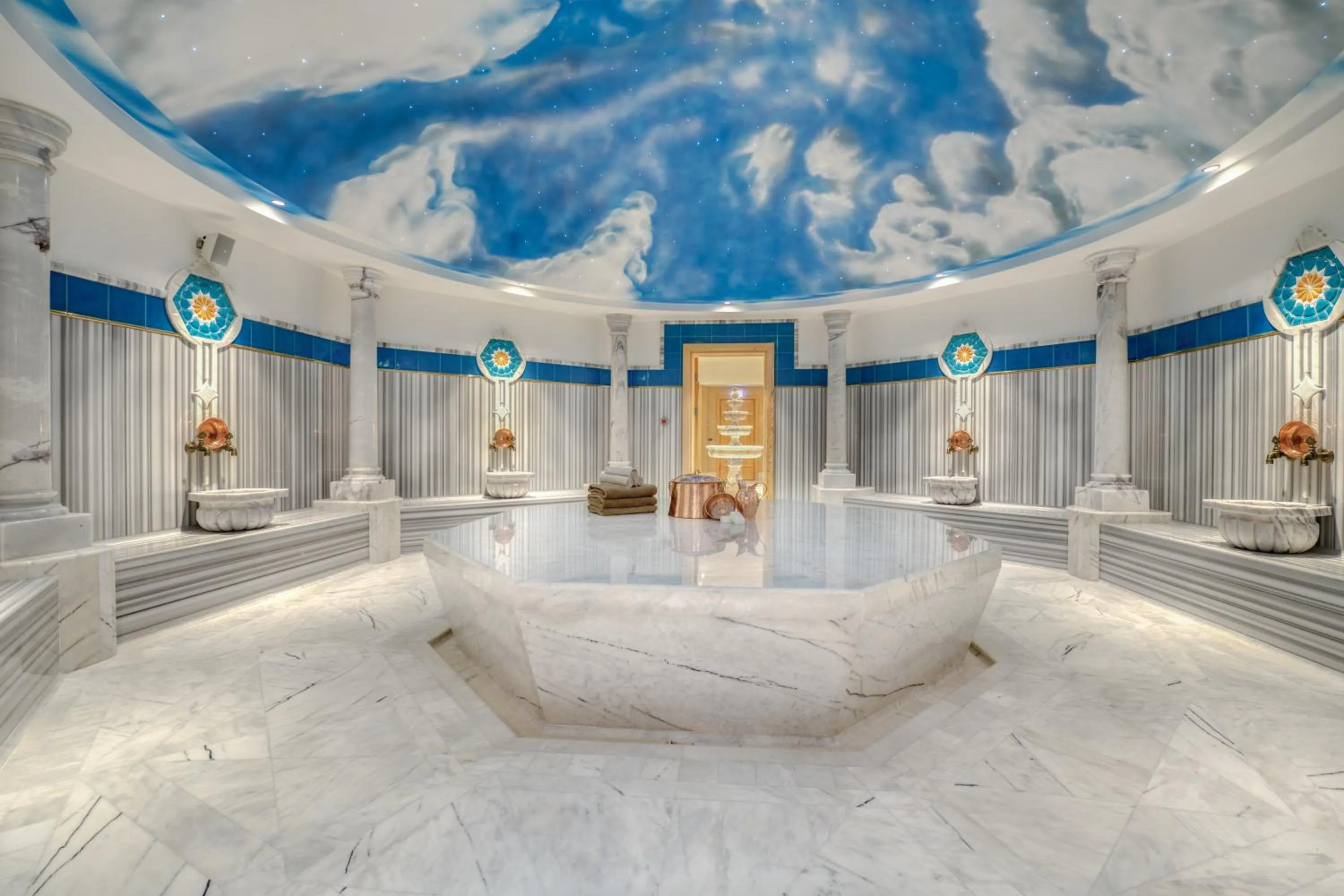 Public Bath, Bed in BN Hotel Thermal & Wellness