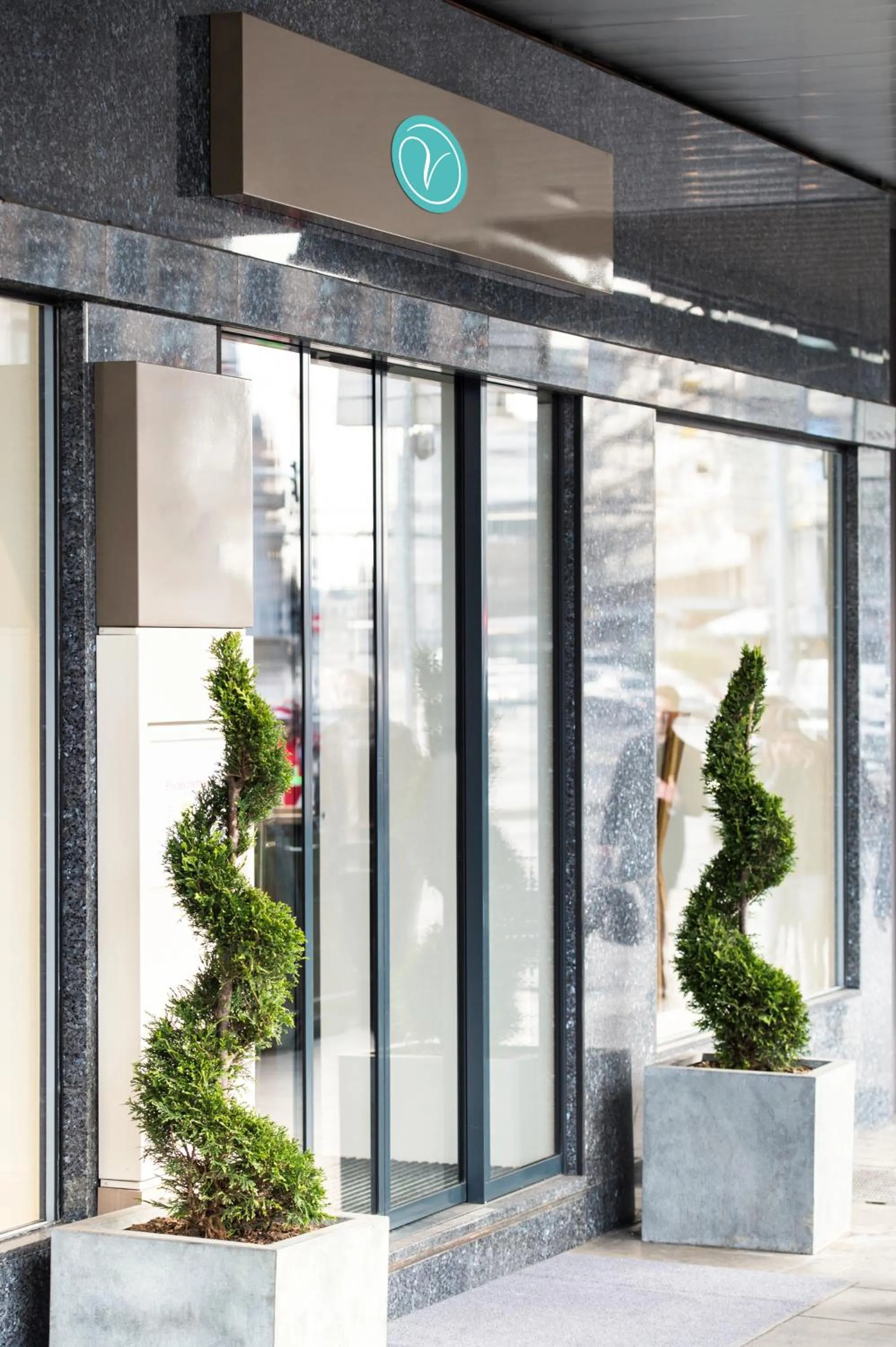 Facade/entrance in VISIONAPARTMENTS Place de Cornavin - contactless check-in