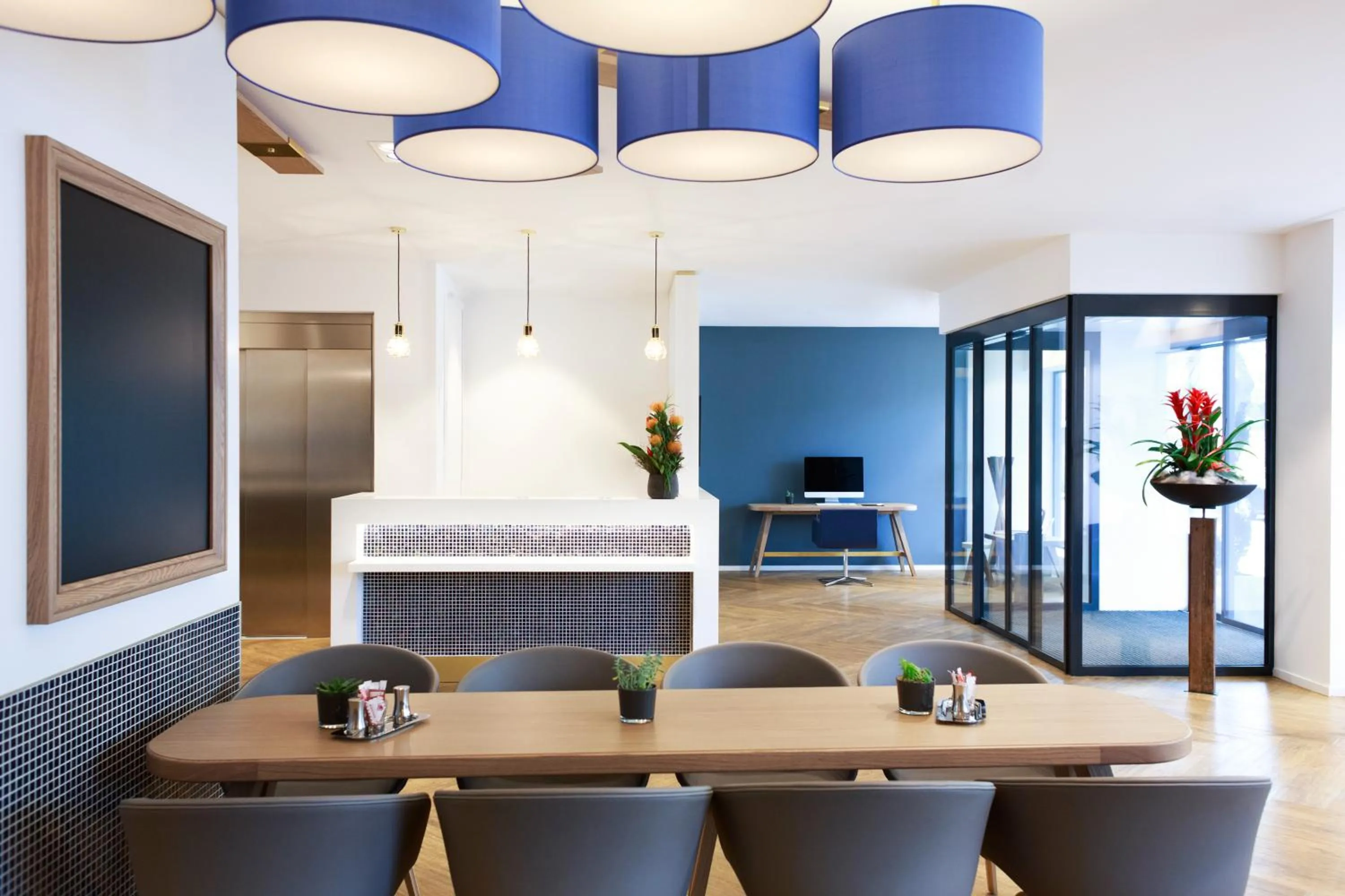 Lobby or reception in VISIONAPARTMENTS Place de Cornavin - contactless check-in