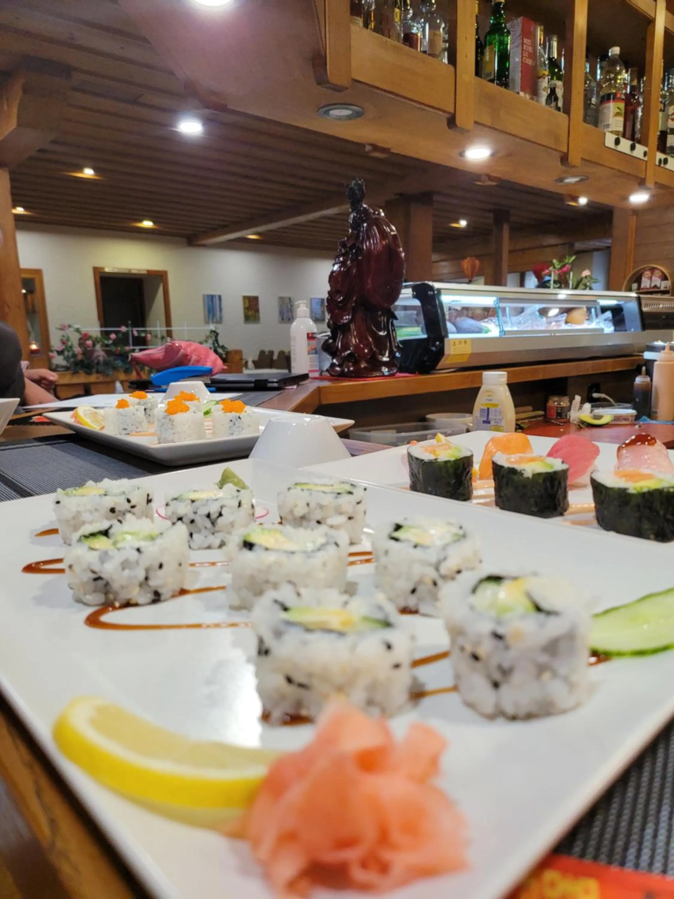 Restaurant/places to eat in Dinh Residence